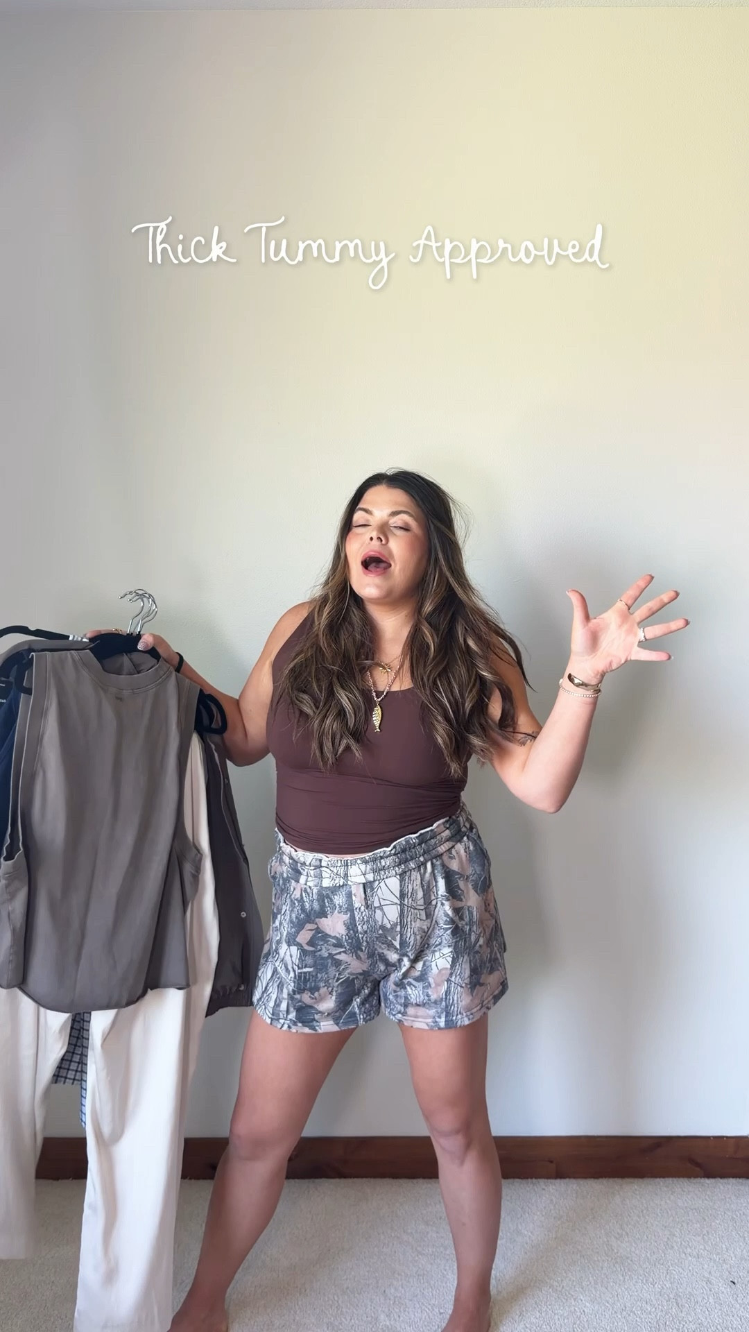 Your tummy was never the problem and it never will be). You should never feel like you have to hide it- just accentuate all of your other favorite parts!

Say 'ootd' for @ & follow
@hiericasuckow for more thick tummy approved finds

Wearing size 32 in the white denim
Large in the activewear 
Xl in the spring dress 