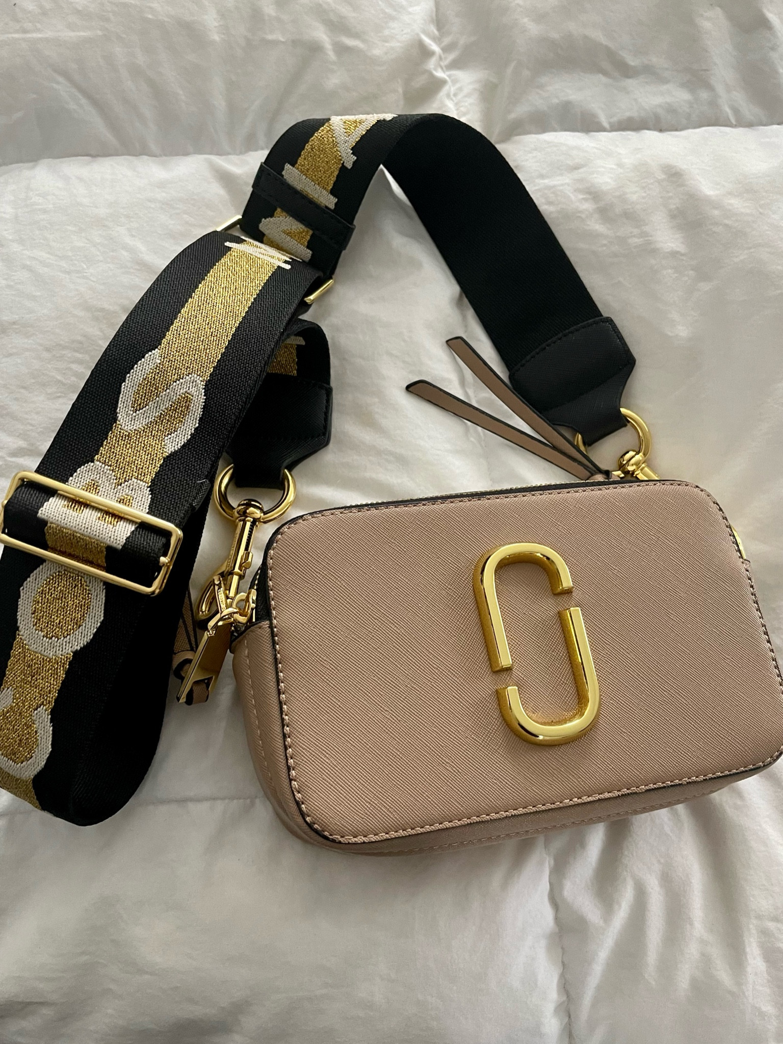 My favorite designer dupe find!! The quality is sooo good! Under $50! Even comes in a cute little box and a bag duster 🥰


Meliscurls, DHgate finds, designer dupe, designer bags, DHgate purse 

#LTKitbag #LTKunder100 #LTKunder50