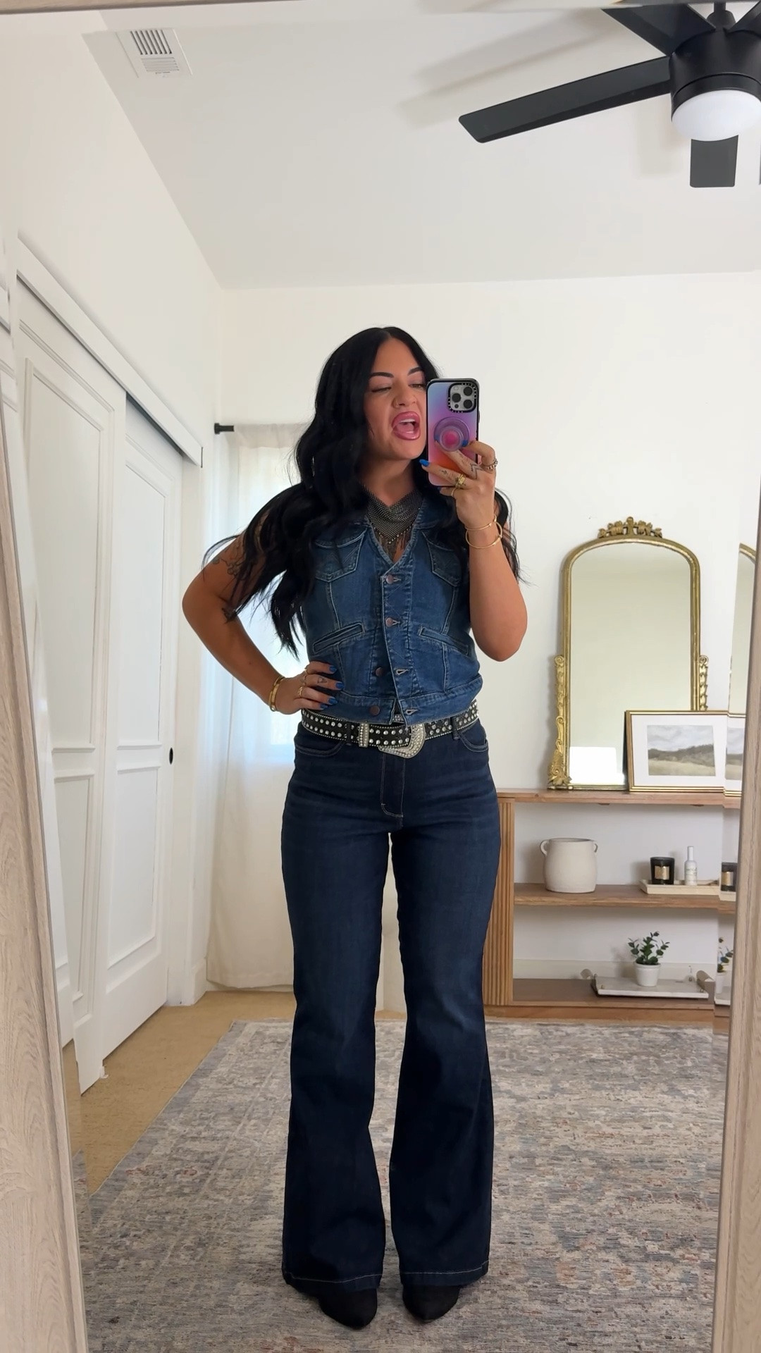 I am HOOKED on all things wrangler. their jeans are so soft belly friendly, contour perfectly, and have fantastic quality 🙌🏼

size 31 in both jeans 
size large t shirt
size xl button up
size medium vest

@wrangler #ad

#LTKootd #LTKMidsize #LTKgrwm