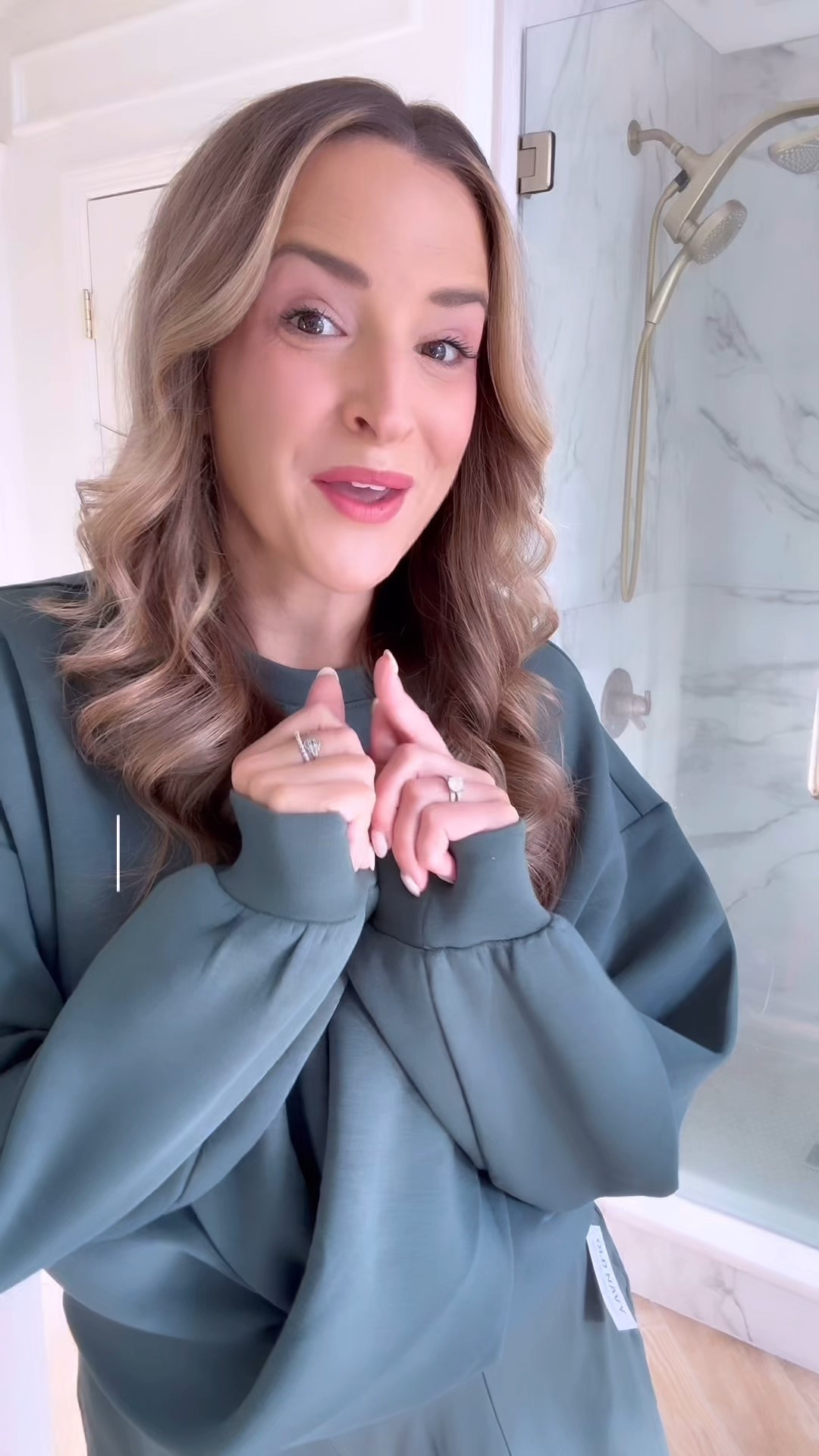 When I tell you guys… Old Navy’s activewear drop is killing it, I am not lying! ✨🎁😘 Wearing a M in top & bottom! 

#LTKHoliday #LTKGiftGuide #LTKgrwm