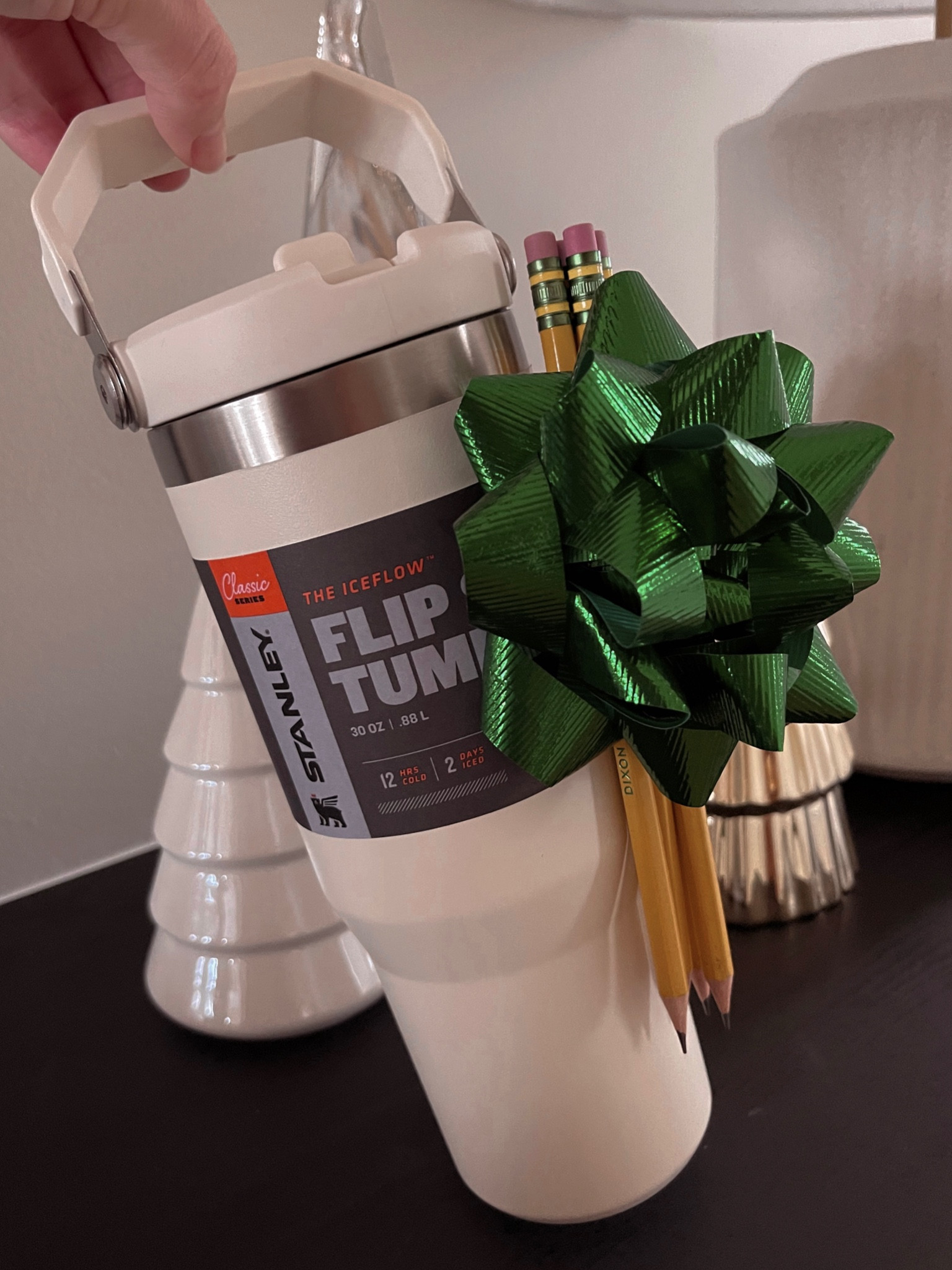 Trendy and practical Teacher Gift Idea🎁 #teachergift #easyteachergift #teachergiftidea #stanley 

#LTKHoliday #LTKGiftGuide #LTKfamily