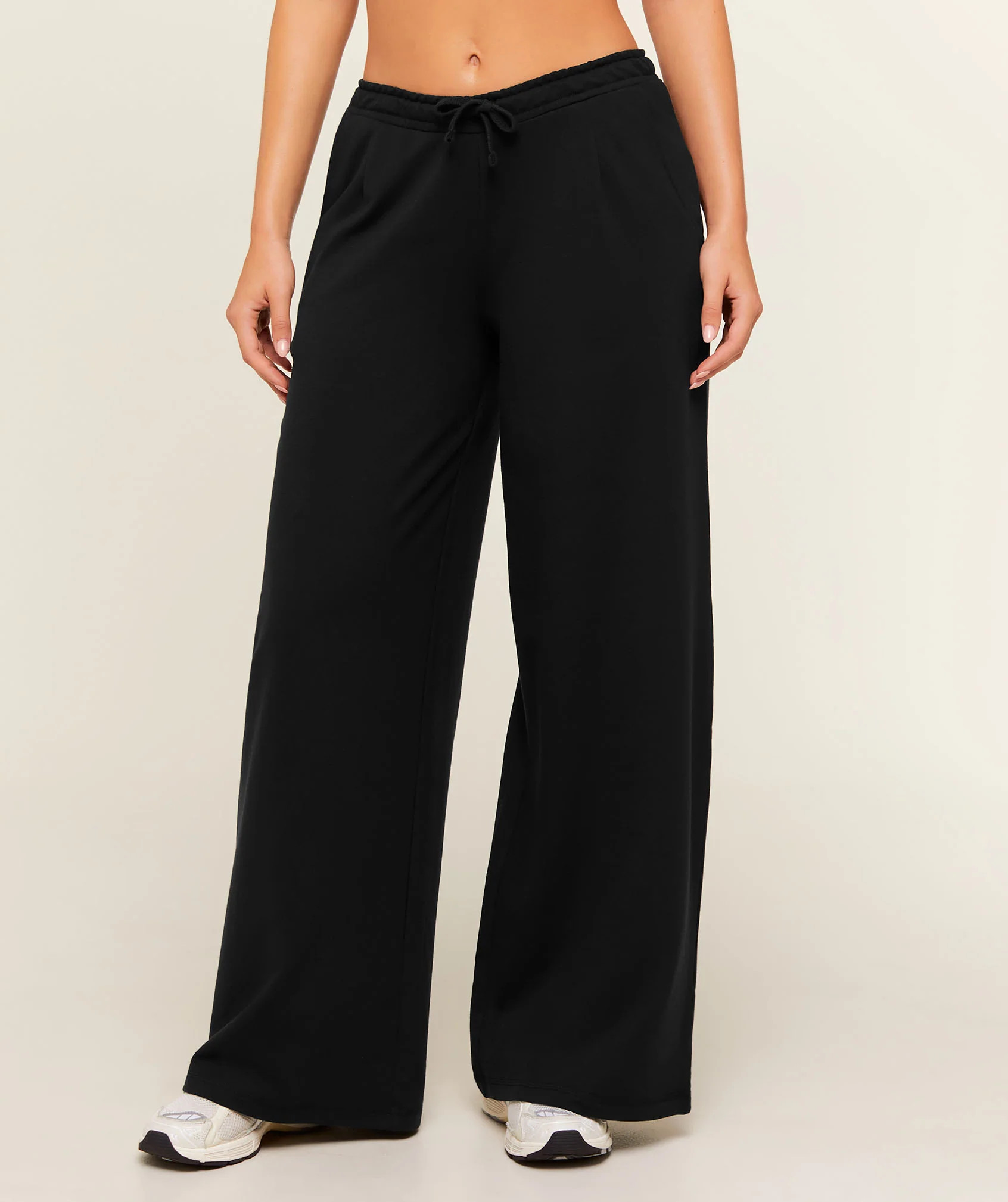 Lightweight Wide Leg Pants Regular | Gymshark US