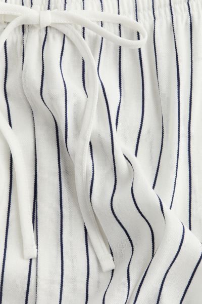 Pull-on Shorts - White/blue striped - Ladies | H&M US | H&M (US + CA)