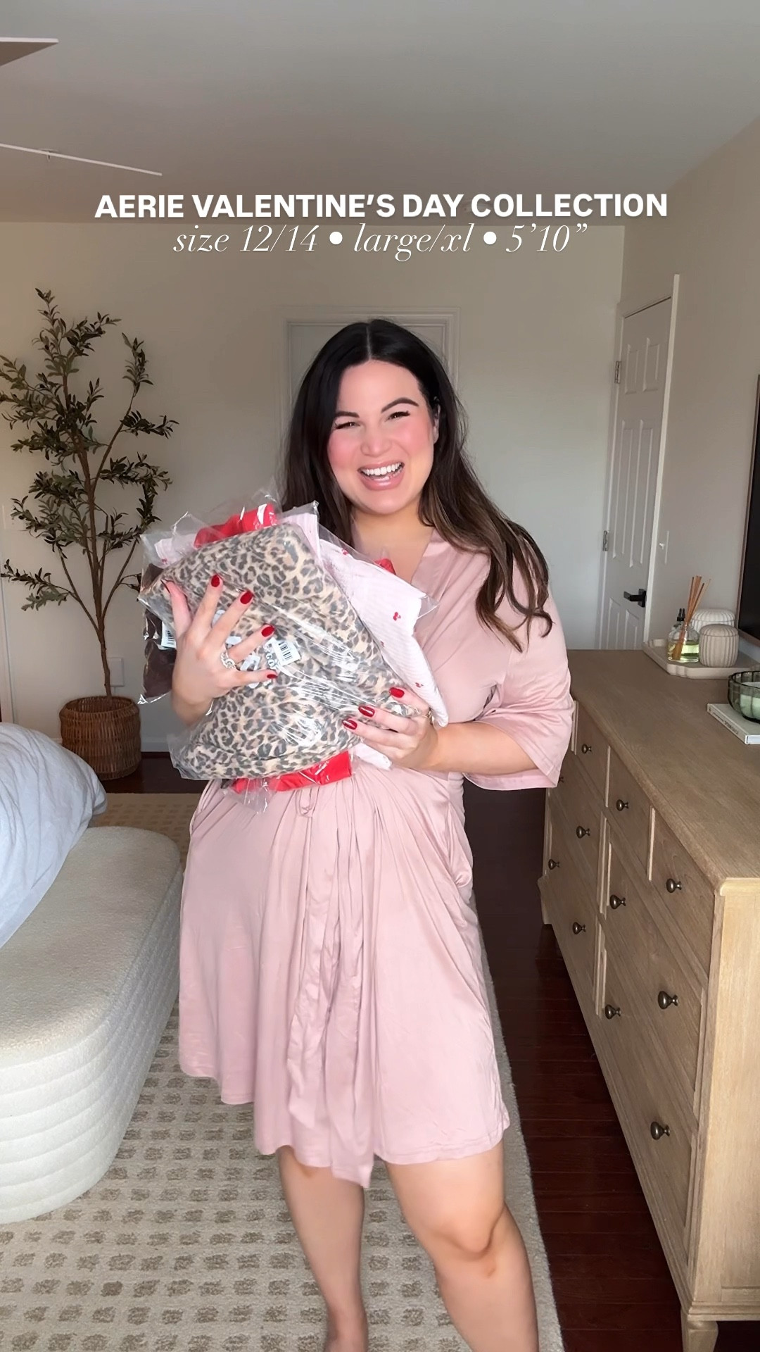 Aerie just released their new Valentine’s Day collection + everything is SO GOOD! 

Pajama top - large 
Pajama pants - xl 
Pajama shorts - large 
Bralette - xl 
Sports bra - xl 
Active leggings - large long 
Lace bodysuit - xl 
Brown skirt - large 

Valentine’s Day, Valentine’s Day outfit, Valentines, valentines day, Valentine’s Day haul, midsize, aerie Valentine’s Day, aerie vday, aerie 

#LTKMidsize #LTKStyleTip #LTKWatchNow