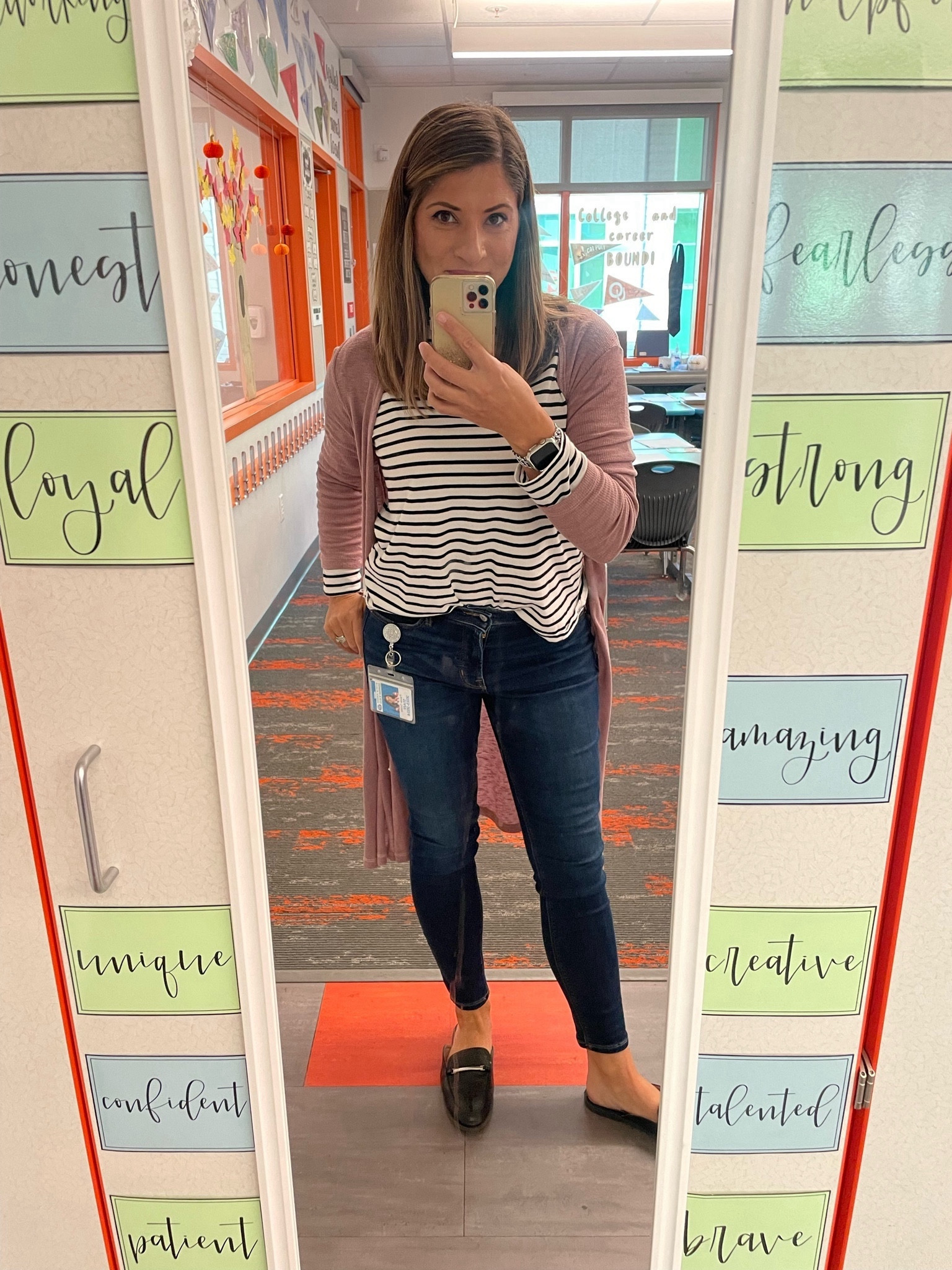 Casual Teacher Outfit

#LTKstyletip #LTKbeauty #LTKfindsunder50