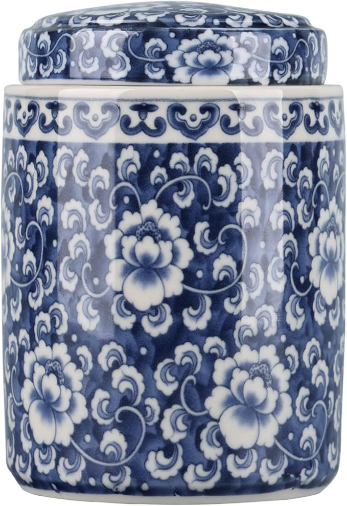 XINGYAN Chinese Traditional Antique Style Blue and White Porcelain Ginger Jar Ceramic Covered Jar... | Amazon (US)
