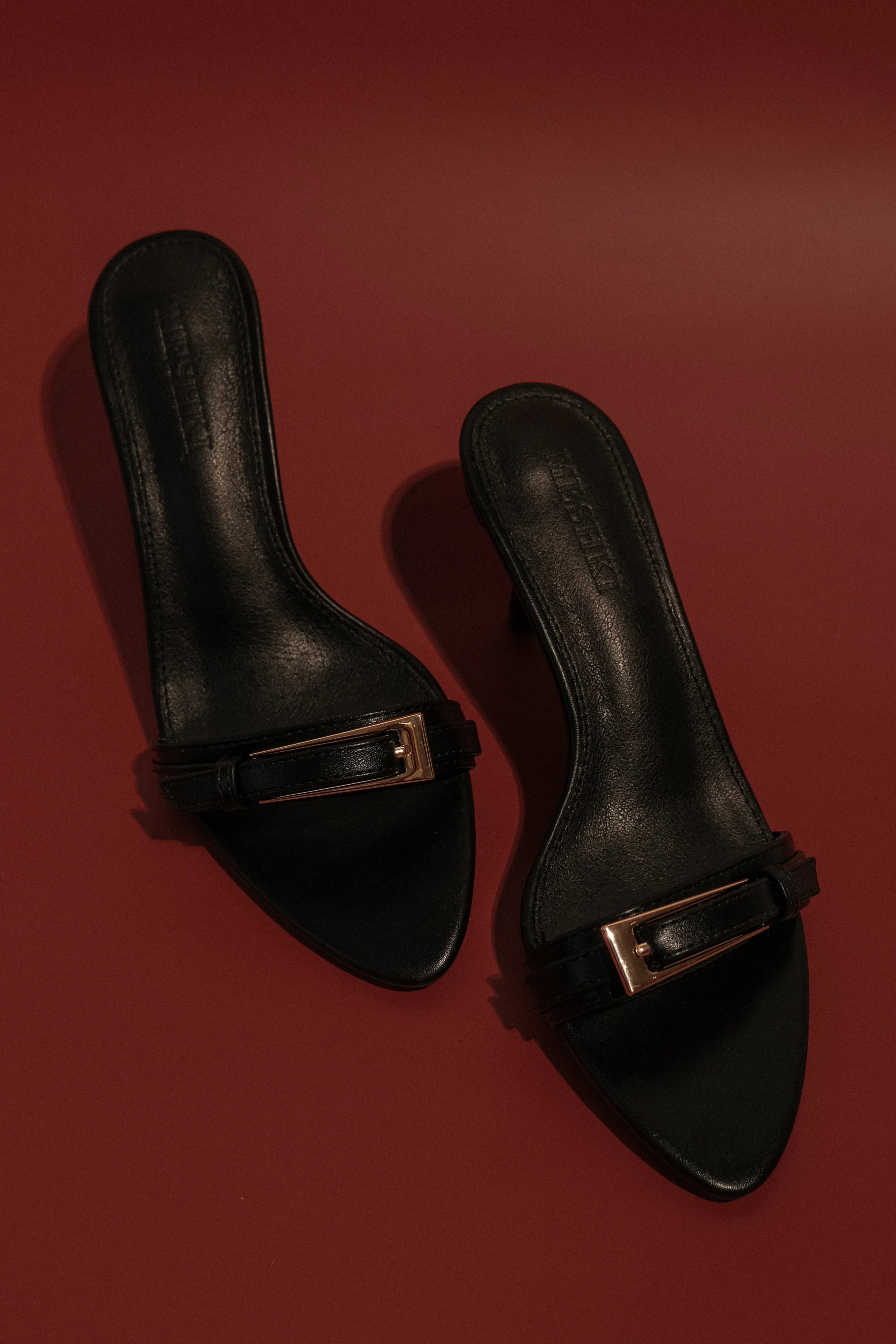 Marieanne Buckle High Heel - Black | MESHKI US