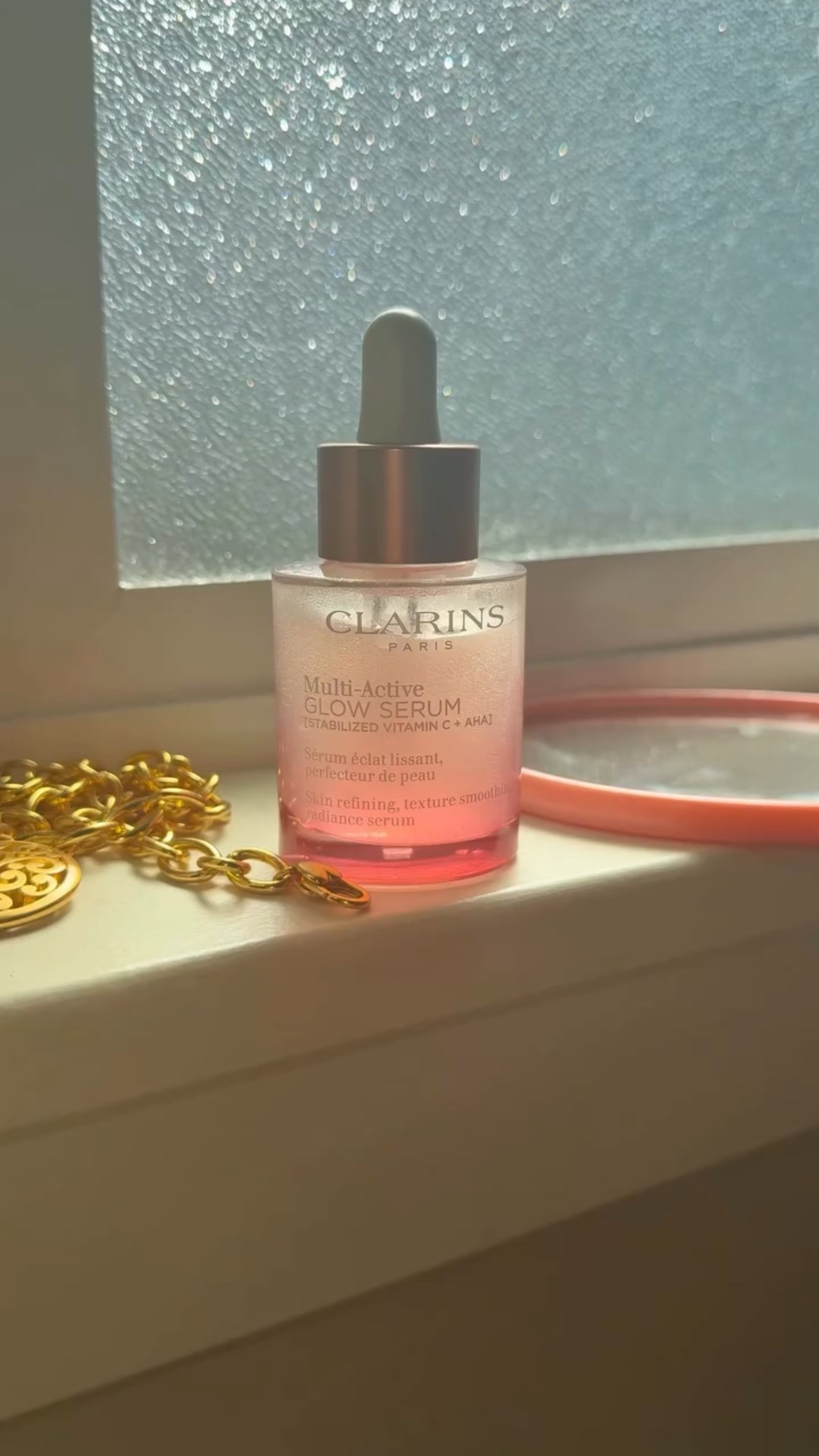 Gifted by Clarins

Brighten, smooth, and glow, the Clarins Multi‑Active Glow Serum is infused with stabilized vitamin C + AHA to refine texture, soften early signs of aging, and boost radiance with every pump. It absorbs like silk and layers beautifully under SPF or makeup.

@clarinsusa 

#Clarins #GlowSerum #VitaminCSerum #AHASkincare #RadiantSkin