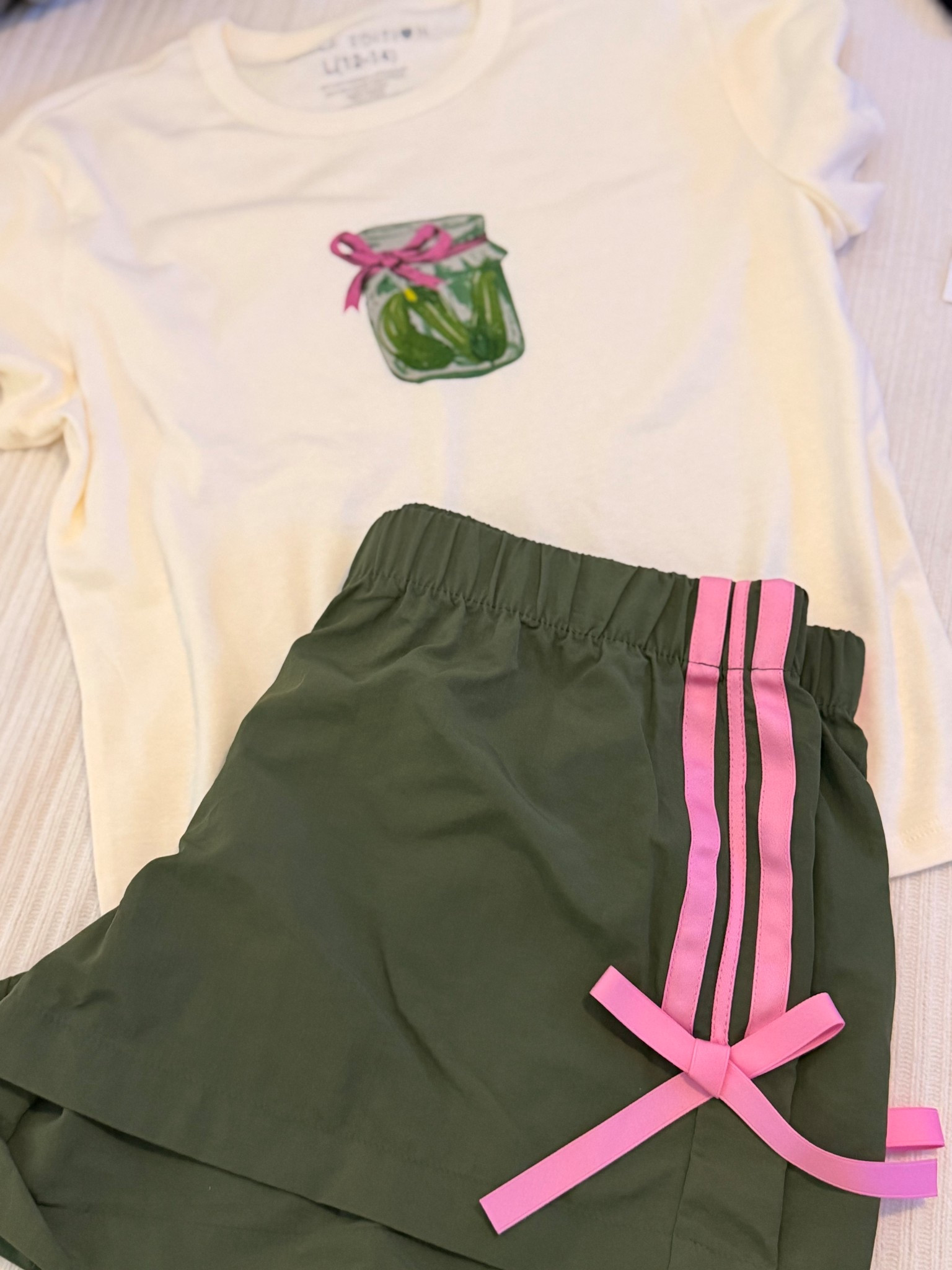 Too cute not to share 💗 The pink bow shorts + pickle jar tee are the sweetest spring find from Walmart! Affordable, comfy, and perfect for everyday outfits.

#WalmartFashion #WalmartFinds #LTKStyle #LTKUnder50 #SpringOutfit #AffordableStyle #LTKDaily #WalmartStyle

#LTKootd #LTKMidsize