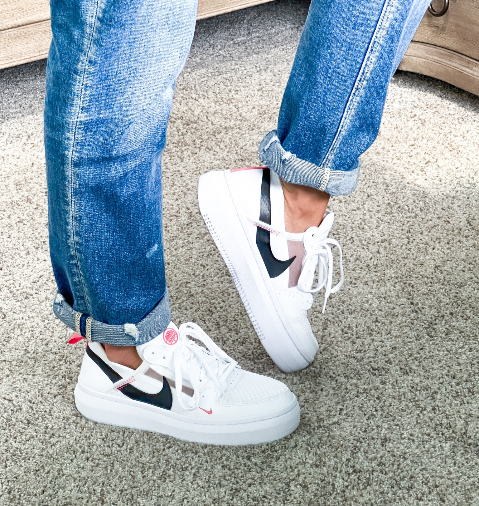 🥰How cute are these sneakers?? I love the fun mesh detail, so unique. 
*Fit Tip- runs TTS but if you’re between 2 sizes I’d go with the larger one.

#nike #nikeshoes #sneakers #fallstyle #fallshoes

#LTKBacktoSchool #LTKshoecrush #LTKover40