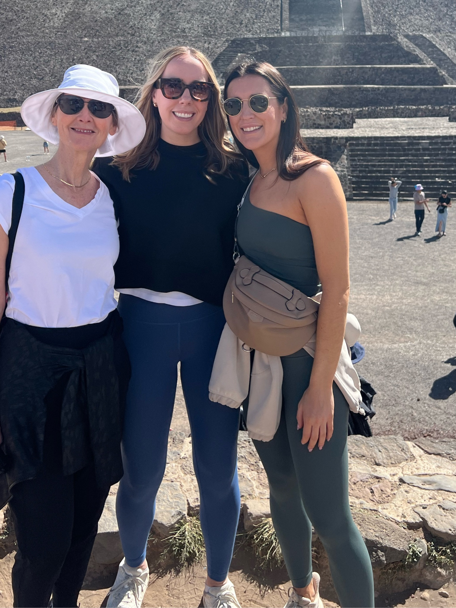 Lululemon active wear - wearing a 4 in the tank and top + 0 in the leggings 

#LTKfitness