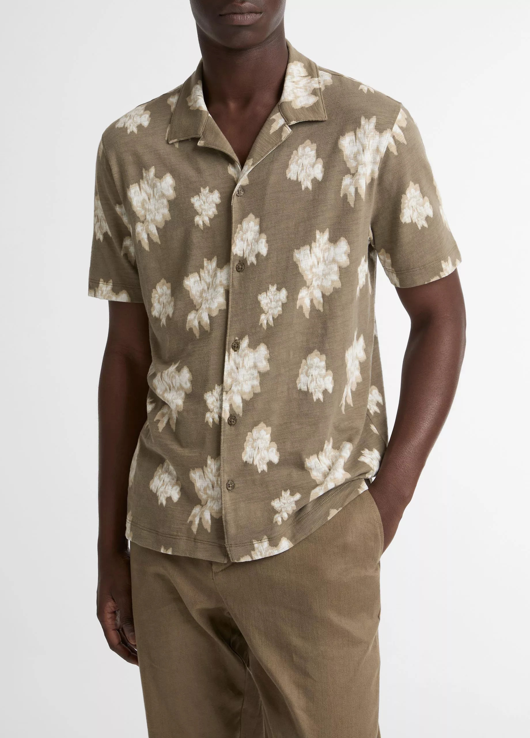 Blurred Roses Cotton Short-Sleeve Button-Front Shirt | Vince LLC