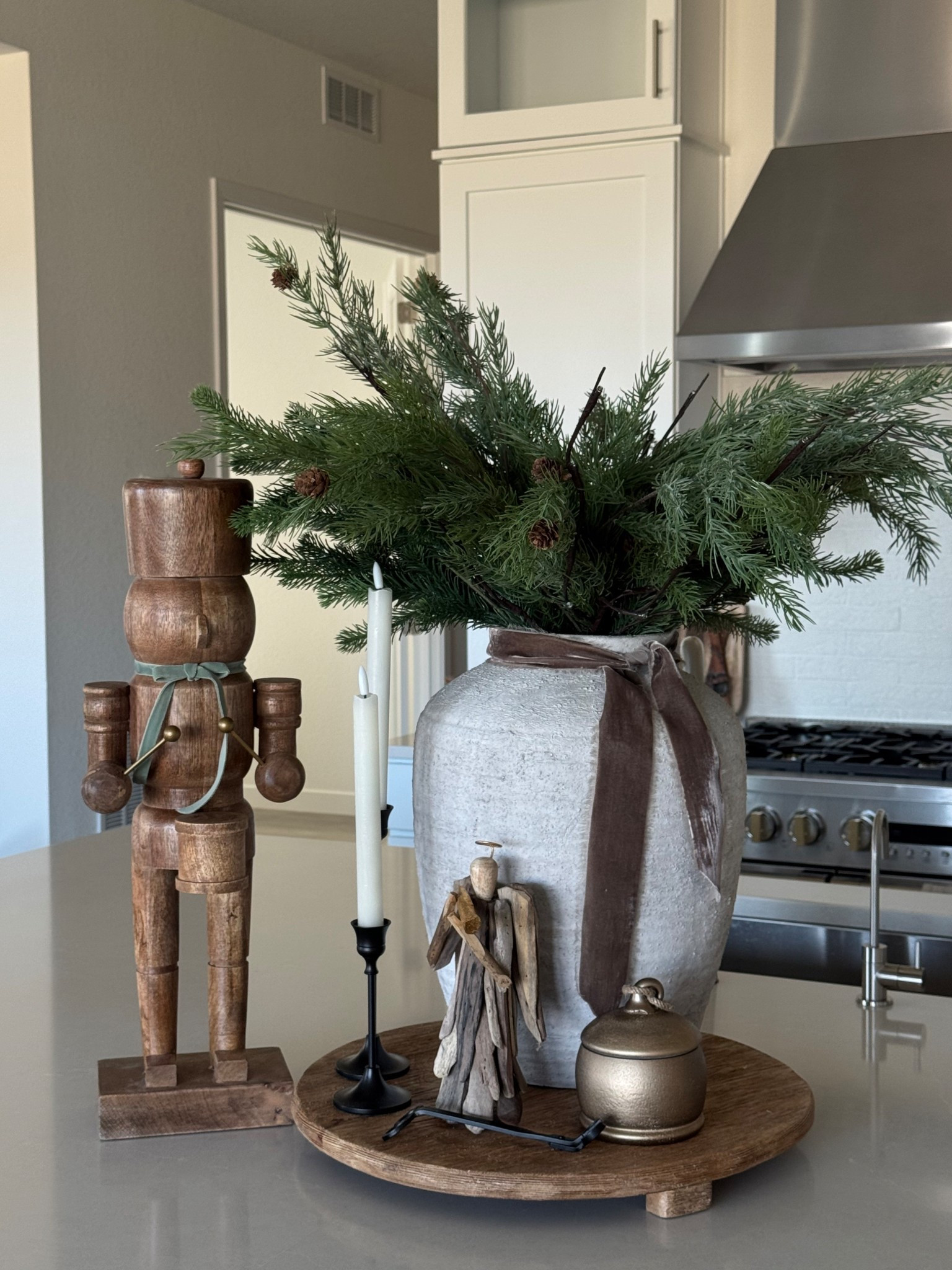Warm & Cozy Christmas Decor Kitchen

#LTKSeasonal #LTKHoliday #LTKHome