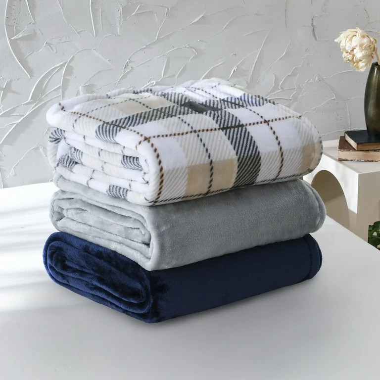 Mainstays Super Soft Plush Blanket, Neutral Plaid, Full/Queen, Adult/Teen | Walmart (US)