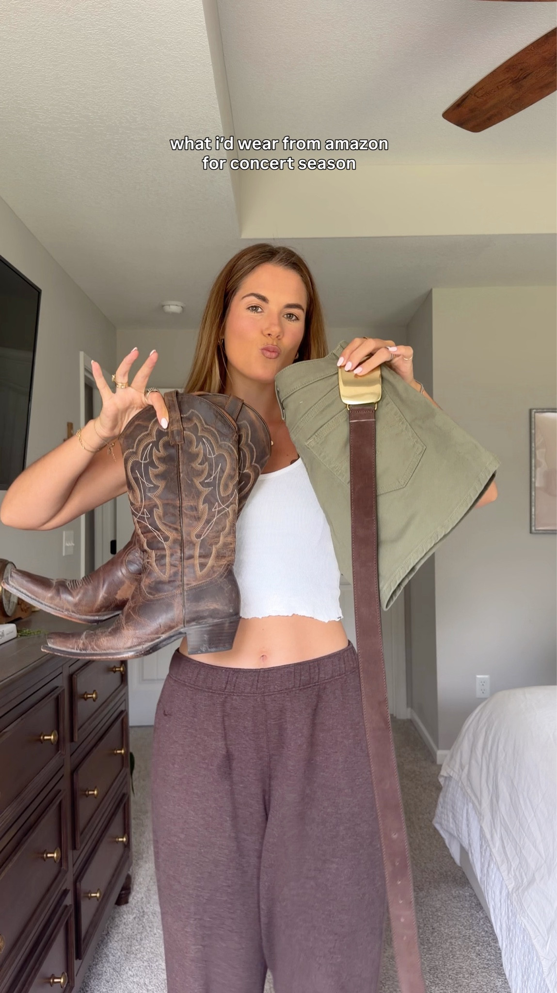 everything linked is exact! added another bag option too, denim shorts are true to size - im in a 26 and the combo boots are comfy :) #western #rodeooutfit

#LTKootd #LTKTall #LTKgrwm