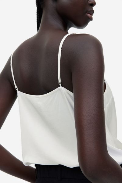Lace-trimmed cami top | H&M (UK, MY, IN, SG, PH, TW, HK)