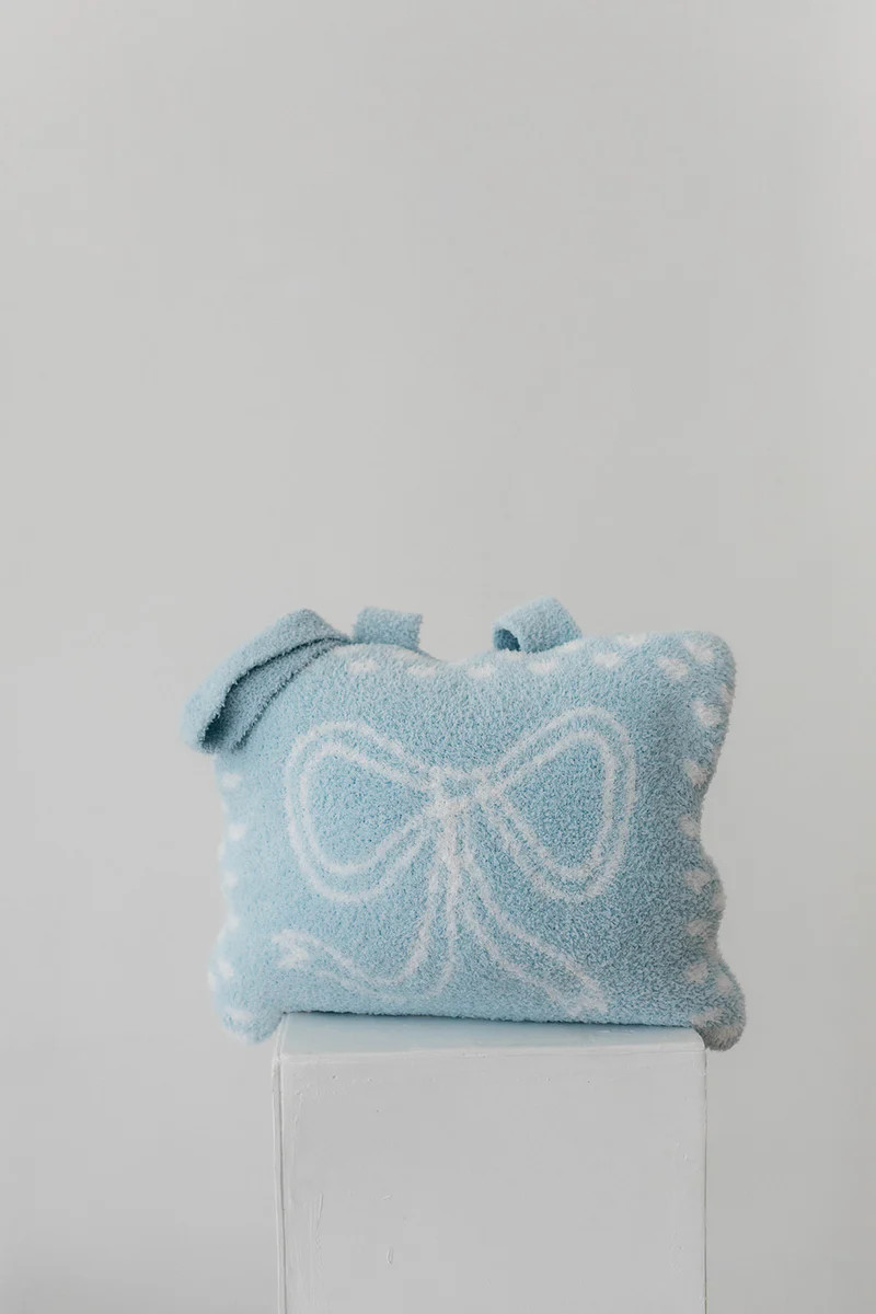 Blue Bow Backpack/Wristlet Quillow (50*60) | Shop Staykation
