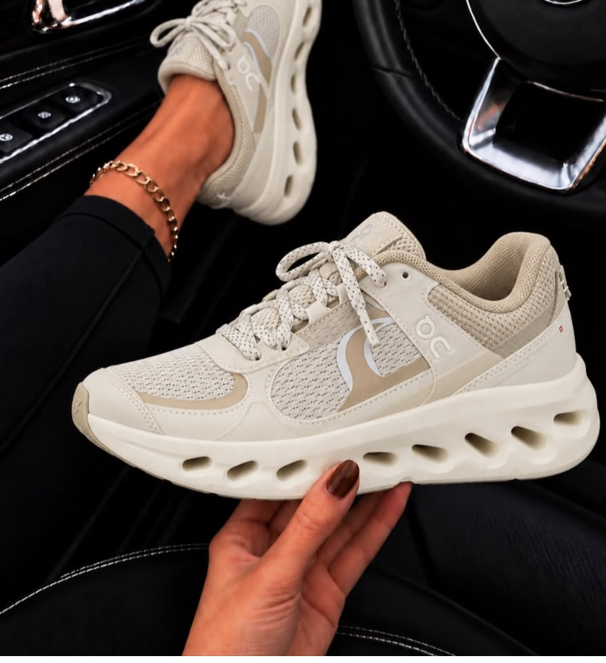 🚨🚨NEW RELEASE 🚨🚨Girl, On just launched the Cloudtilt ARC in THREE colors, and this ivory?! DREAMY! 🤍☁️ Literally so cute, cute, CUTE! 😍

We need to talk about that CUSHION! 🙌 These are all about that soft, extra-cushioned feel for everyday walking. CloudTec cushioning brings the comfort, and that sporty look makes them so easy to style!

Picture these with leggings, scrunch socks, and an oversized sweatshirt… you already know that’s my kind of outfit! 👟🤍

If you’ve been looking for a comfy walking sneaker that’s also outfit-worthy, this new release deserves a spot on your radar!

💬 Comment CLOUD and I’ll send you the link!

#OnRunning #CloudtiltRC #OnSneakers #WalkingShoes #SneakerStyle

#LTKgrwm #LTKmomlife #LTKdayinmylife