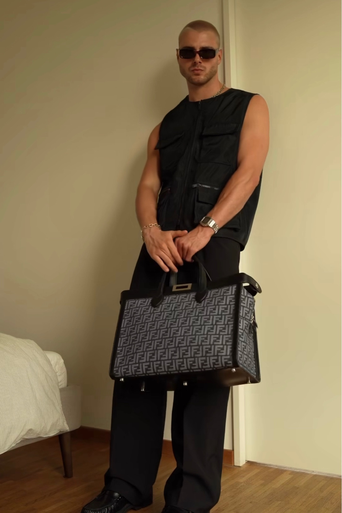 sexy in black #menfashion #gentlemenfashion @fendi

#LTKmens #LTKunder50 #LTKeurope