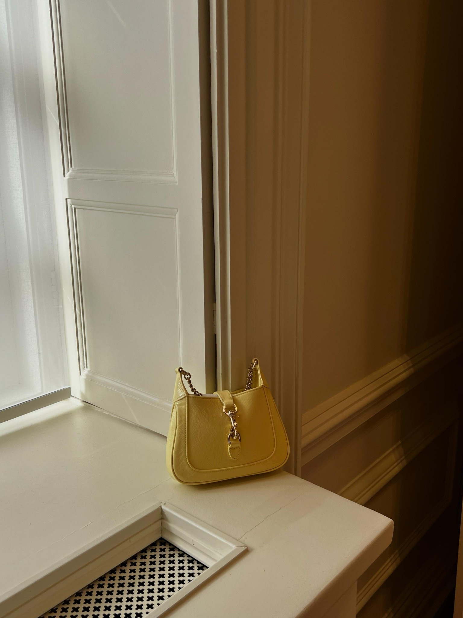 Gucci’s Jackie Notte in yellow for spring 🧈

#LTKluxury #LTKbag #LTKspring