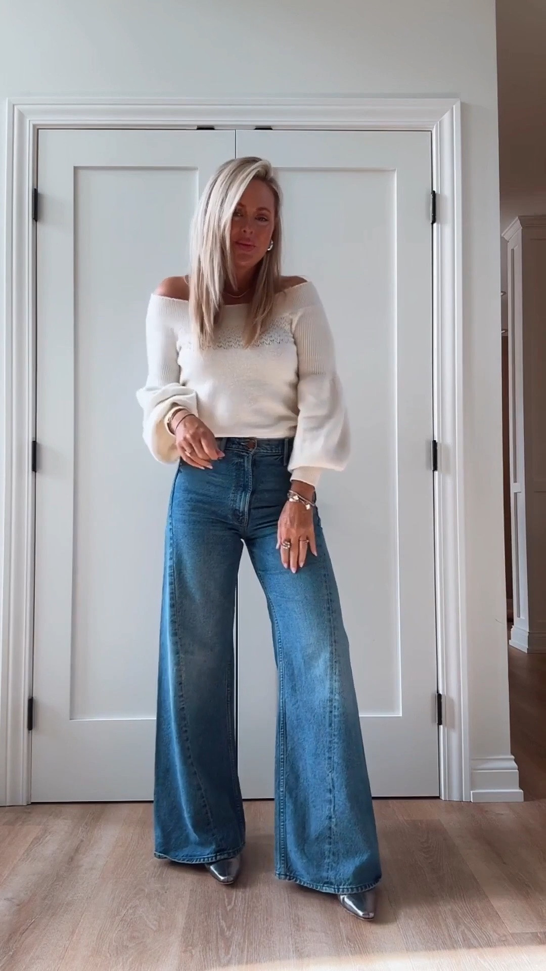 My jeans are RESTOCKED & use: LAUREN20 they will go fast! Date night🤍! Sweater is sold out but linking similar. It’s adorable on and these are my best selling jeans! New wash also out now! 🤍🤏🏼

#LTKSaleAlert #LTKootd #LTKgrwm