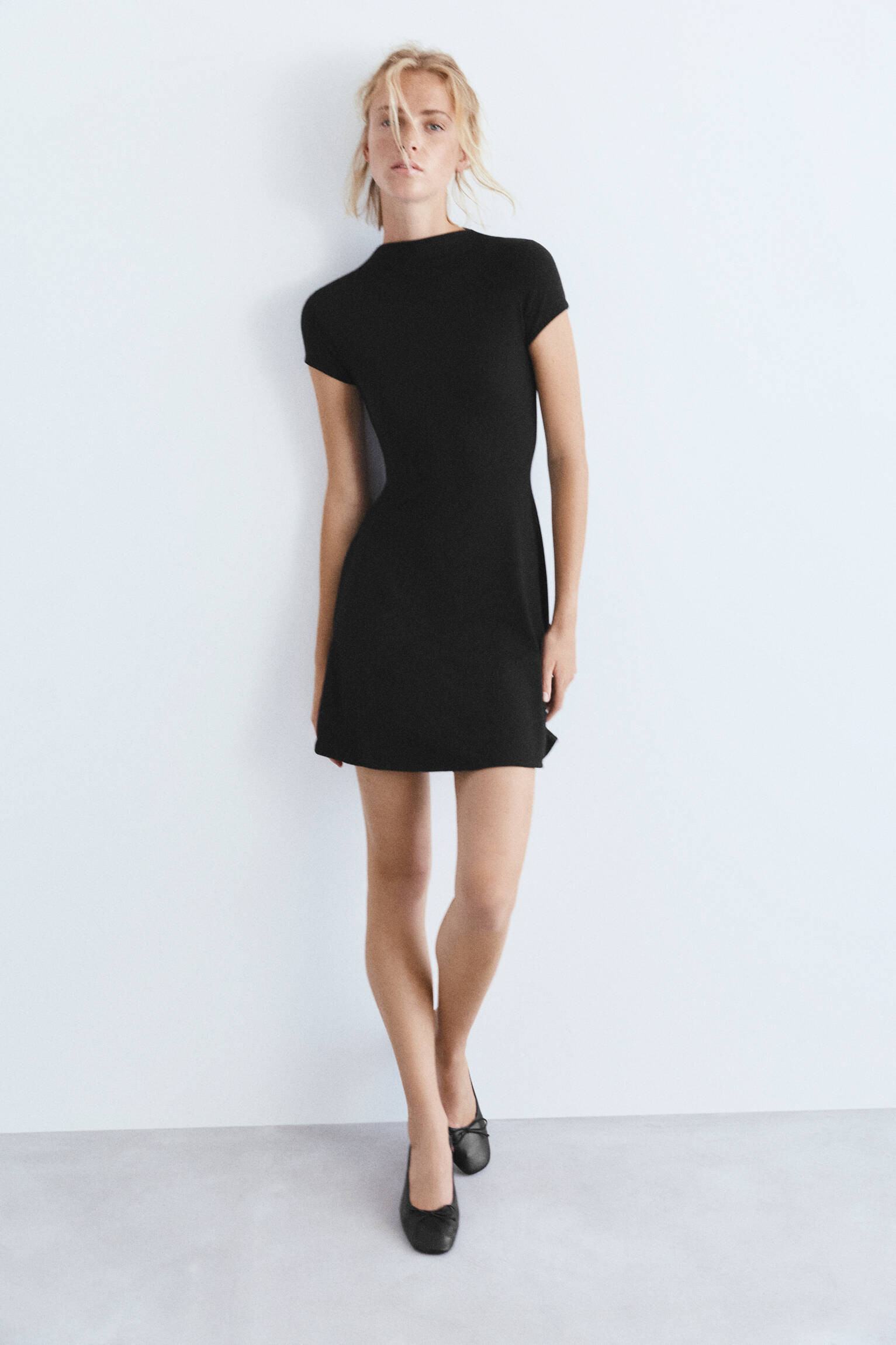 Short mock neck dress | Pull&Bear United Kingdom | PULL and BEAR UK