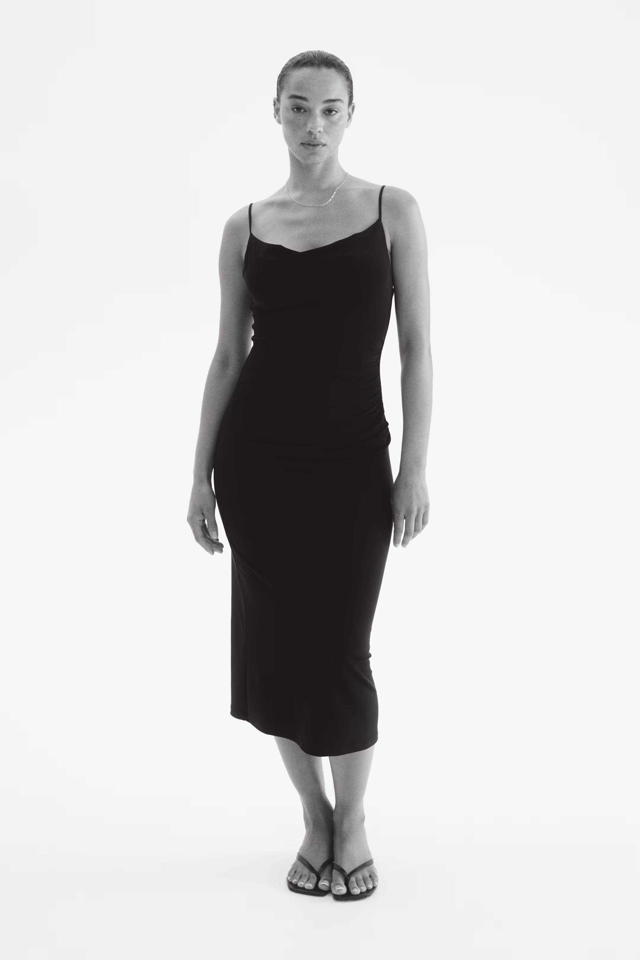 Abito a spalline in interlock - Nero - DONNA | H&M IT | H&M (FR, IT, ES, PT, BE)