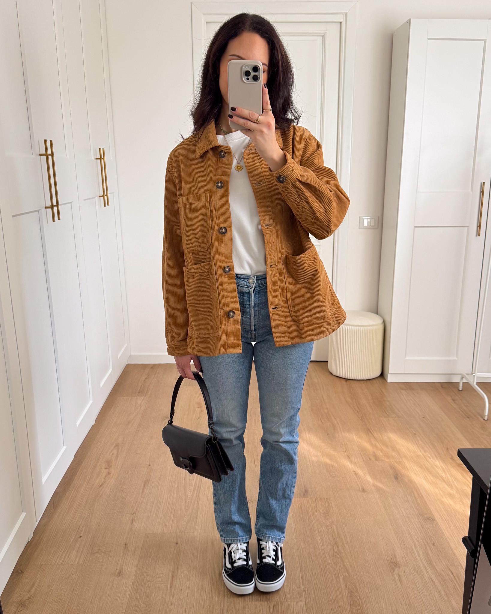 Levis 501, Vans Old Skool, Best withe Tshirt, Coach Bag 

 #LTKeurope #LTKautumn