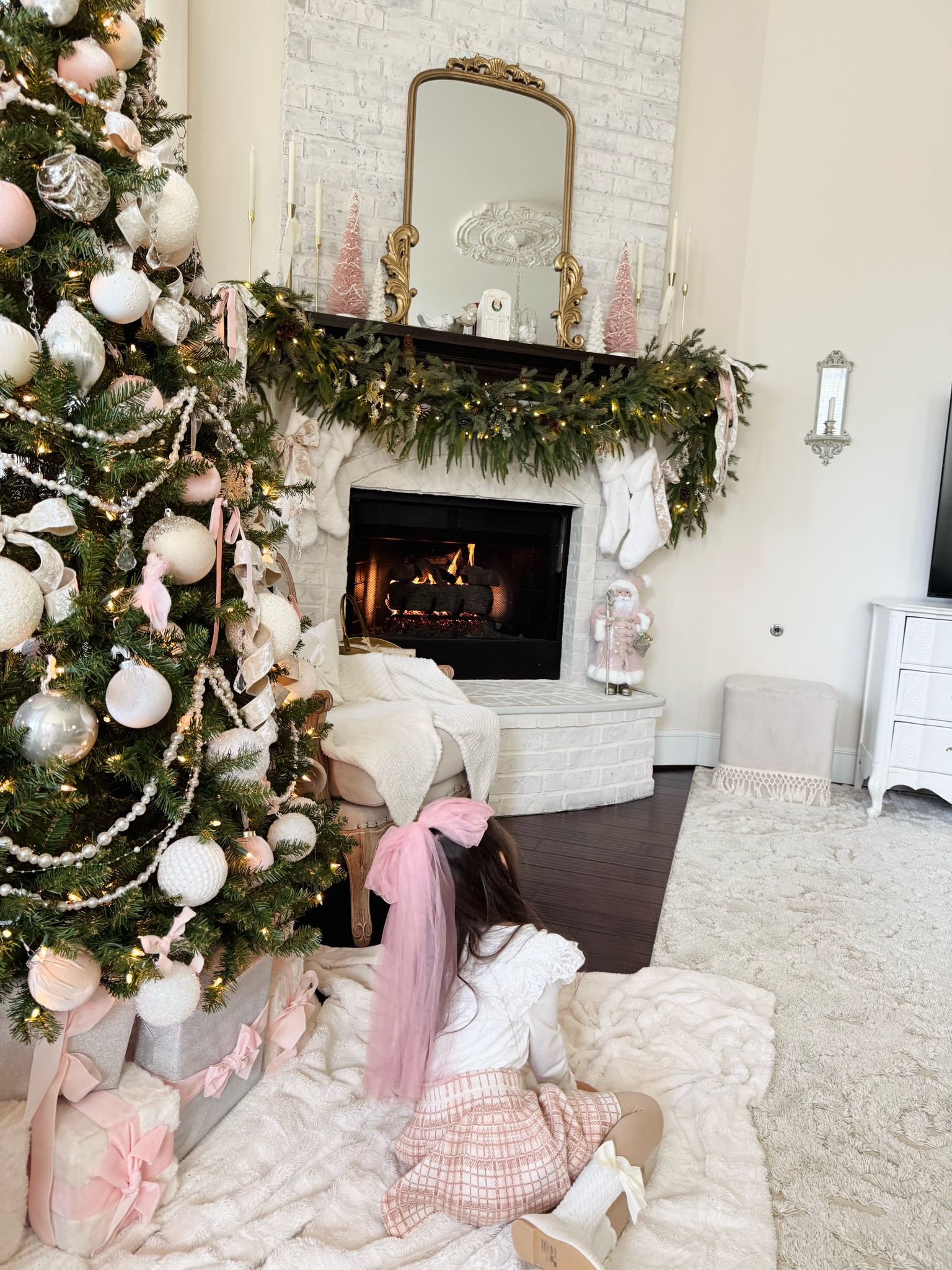 🌲🤍🎀

#LTKKids #LTKHoliday #LTKHome