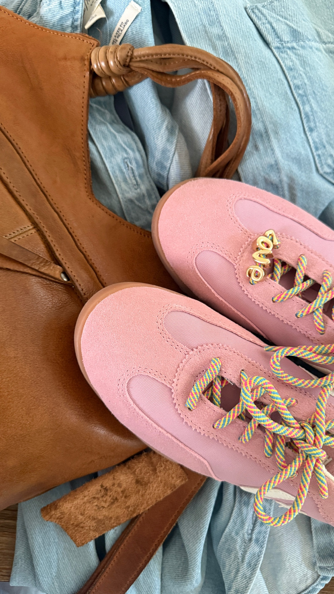 Shoes and shirt are true to size 

#LTKFindsUnder50 #LTKShoeCrush #LTKItBag