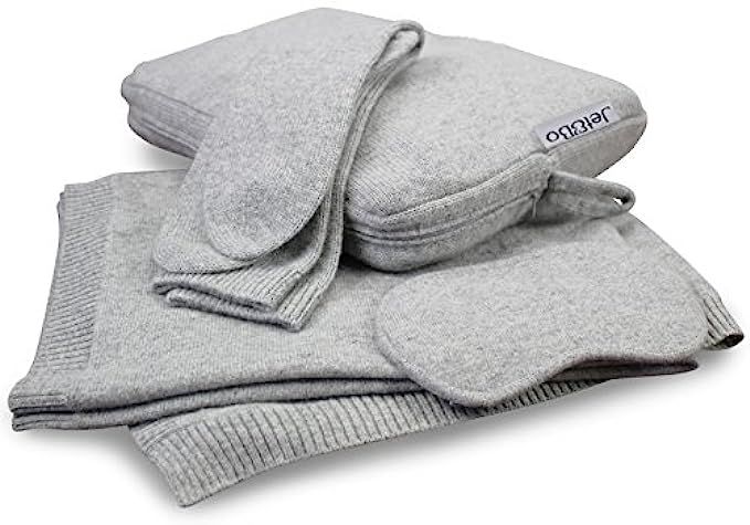 Jet&Bo 100% Cashmere Travel Set: Blanket, Eye Mask, Socks, Carry/Pillow Case Gray | Amazon (US)