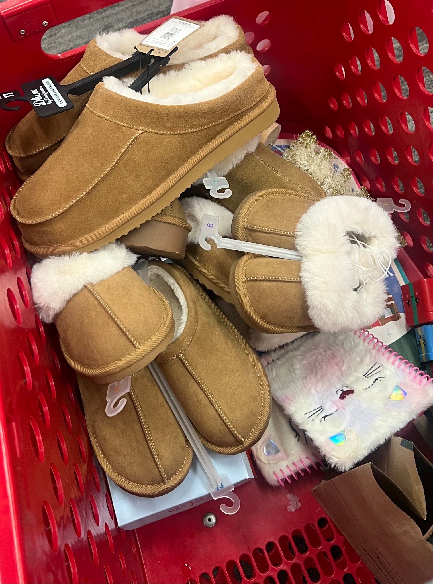 Family matching slippers they are so comfy! 🥰🥰✨

#LTKFamily #LTKKids