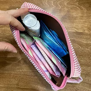 YOOLIFE Initial Makeup Bag Christmas Gifts for Girls Grandkids - Birthday Gifts for 3 4 5 6 7 8 9... | Amazon (US)