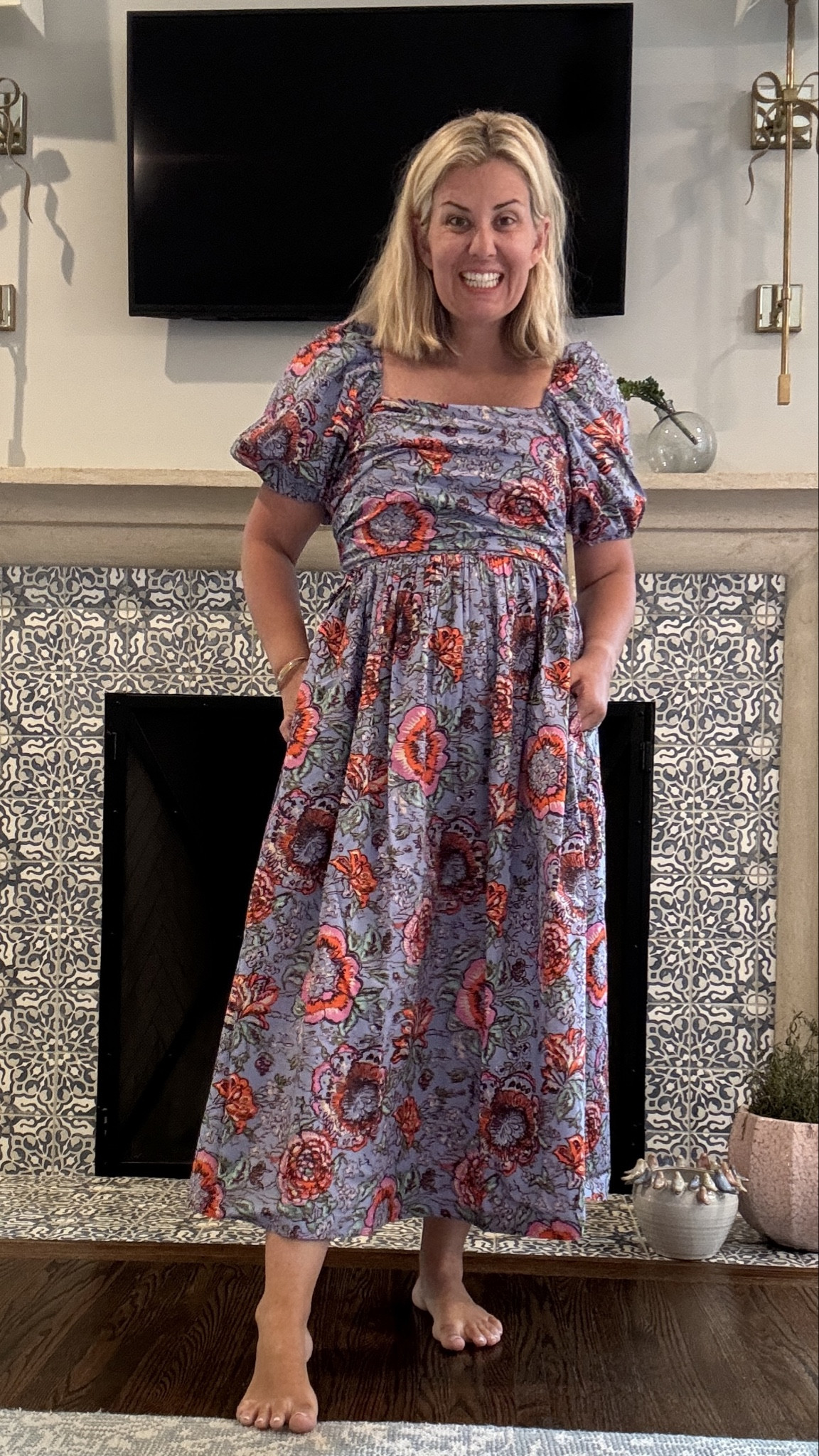 Talk about beautiful… I see this now with little gold sandals and later this fall with booties! Scroll to see the beautiful back!!!



#LTKover40 #LTKstyletip #LTKSeasonal