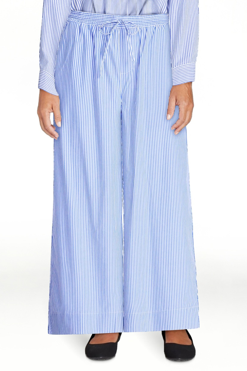 Free Assembly Women's and Women's Plus Cotton Poplin Cropped Wide Leg Pants, 26" Inseam, Sizes XS... | Walmart (US)