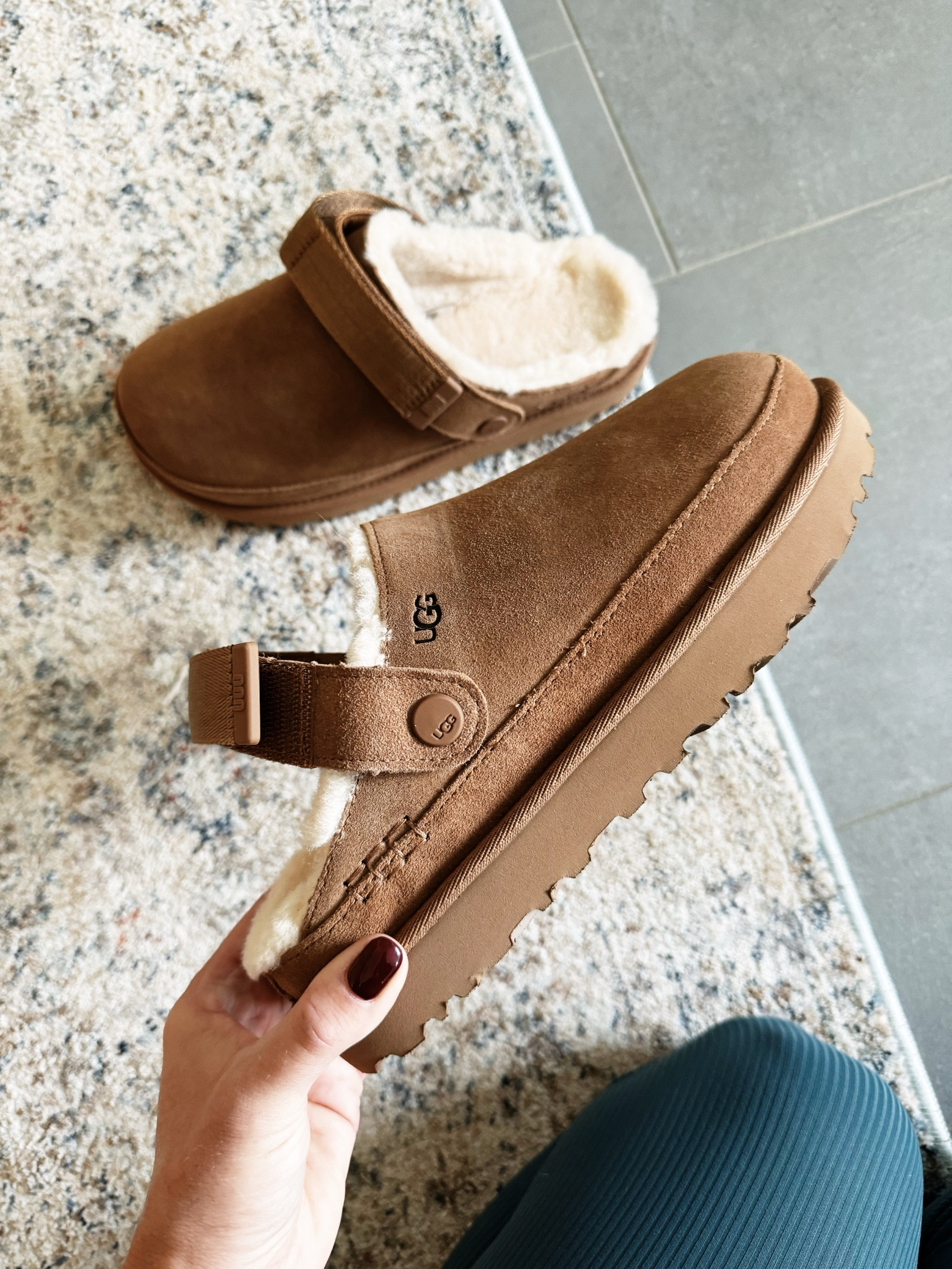 The cutest Ugg clog/slipper! 

#LTKShoeCrush #LTKSeasonal #LTKGiftGuide