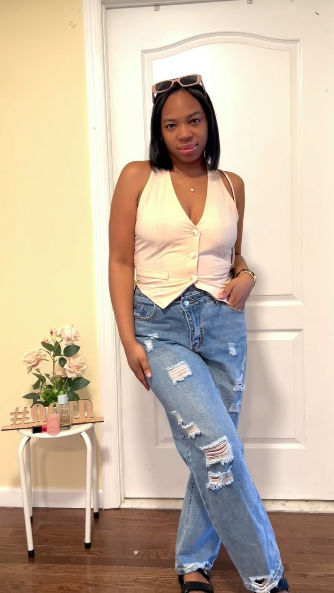 GRWM to Run Errands.
Target ✅ 
Coffee Shop ✅ 
Mani & Pedi ✅ 
Pick up the Girls💕 ✅ 

OUTFIT DETAILS: 
Vest & Jeans: @sheinofficial 
Sandals & Glasses: @amazonfashion 
Purse: @coach 
.
.
.
.
.
#outfitoftheday #comfystyle #ootd #fashion