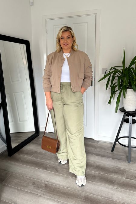 Spring outfit 
H&M Trousers XL
H&M top L
River island bomber size 18

#LTKstyletip