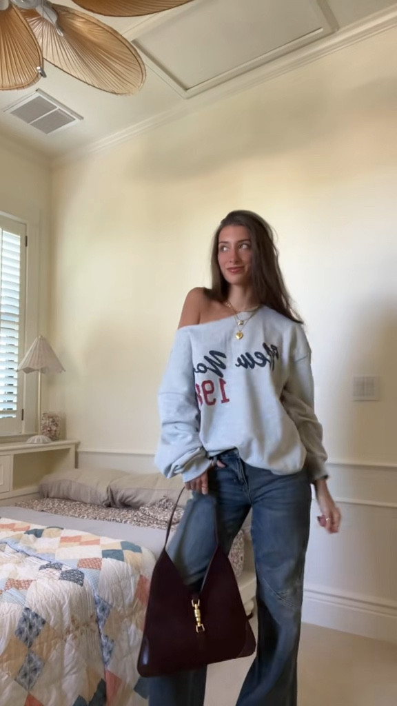 off the shoulder sweatshirt and jean combo✨ #pacsun