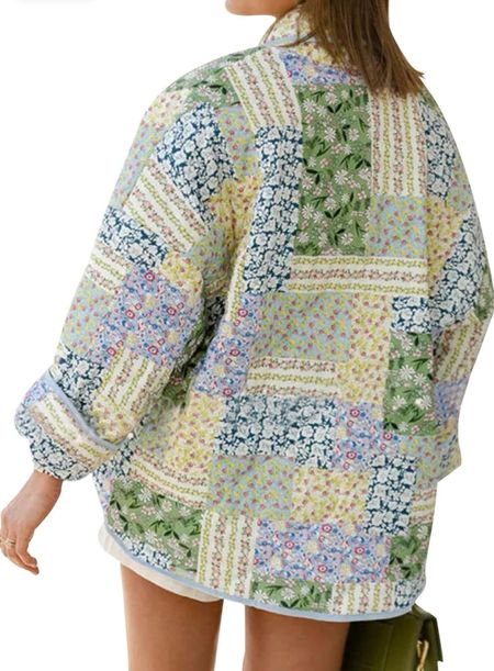 So many cute quilted jacket options on Amazon 😍 I finally decided on this print✨
#quiltedjacket #spring #springtrends #jacket #trending #travel #traveloutfit


#LTKfindsunder50 #LTKSeasonal #LTKtravel