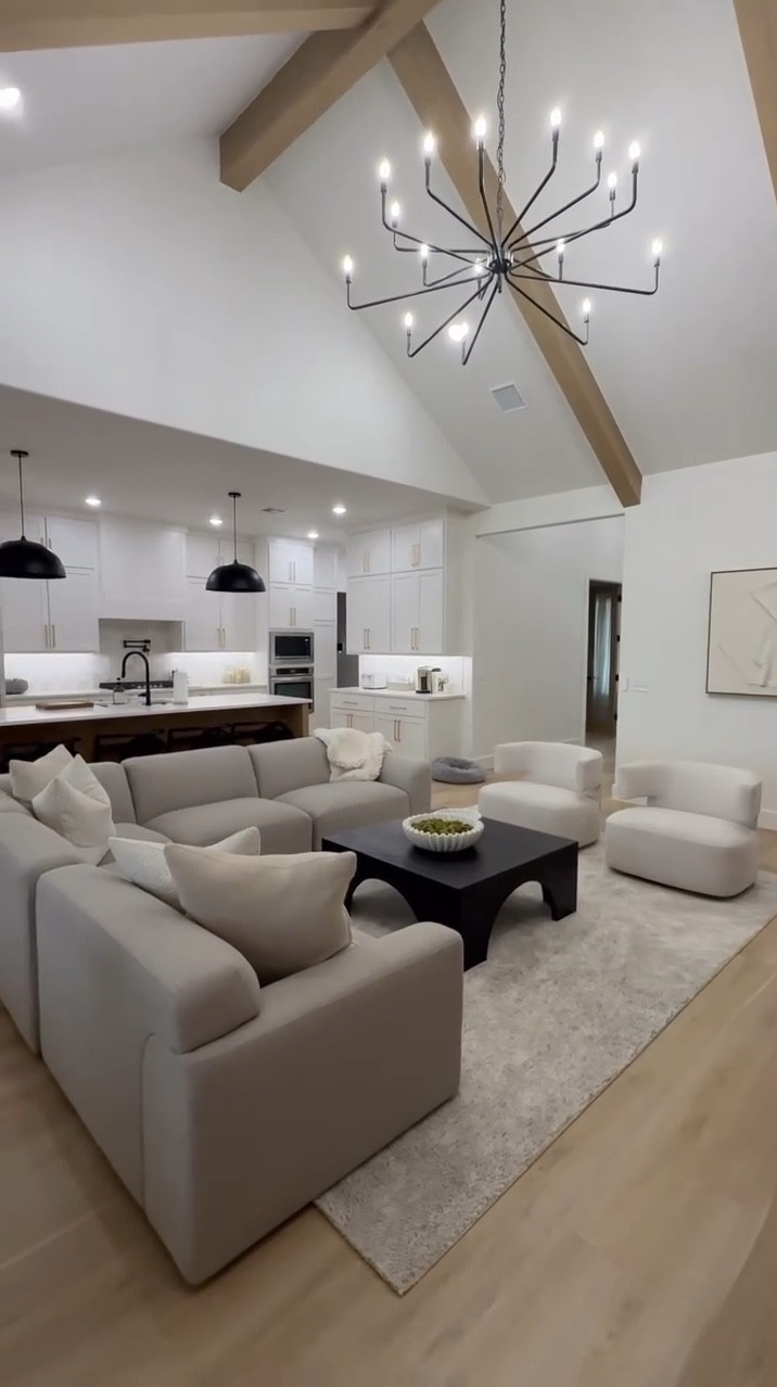 Do you spy something new? 🤩

I officially have Christmas down too. I filmed it and shared all my tips for organizing your Christmas items. It will go LIVE on Sunday the 29th. Don’t miss it! I also linked the sectional plus more furniture and decor!

#christmasdecorisdown #newsectional #greysectional #neutrallivingroom #organicmodernlivingroom #organicmoderndecor

#LTKSaleAlert #LTKHome #LTKSeasonal