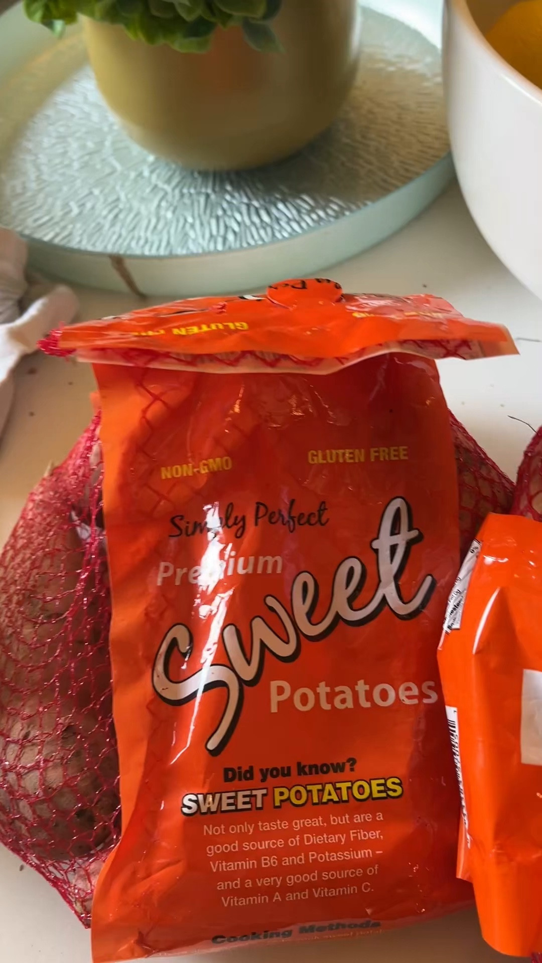 Creating a peaceful, beautiful home doesn't have to be complicated Today's mini Walmart delivery made our day smoother, our kitchen fuller, and our home feel so cared for. It's the little things. Links in my LTK #walmarthaul #walmartfinds #groceryhaul #momlife #MomsofTikTok @Walmart @Sprayway @spraywayoffical @Kendamil @kendamil.usa @CelsiusOfficial @Mr.
Clean @Serenity Kids @Cantu Beauty

#LTKmomlife #LTKHome #LTKfoodie