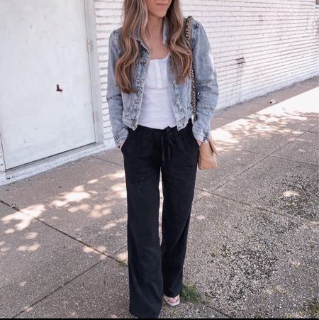 Linen pants for work or travel this summer! Pair with a sandal for a dressed up look!

#LTKTravel #LTKStyleTip #LTKWorkwear