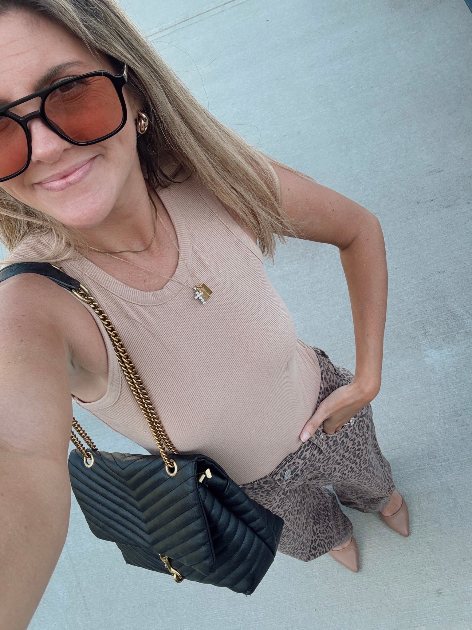 Love a good leopard staple piece🤎🖤

#LTKFindsUnder50 #LTKSeasonal #LTKStyleTip