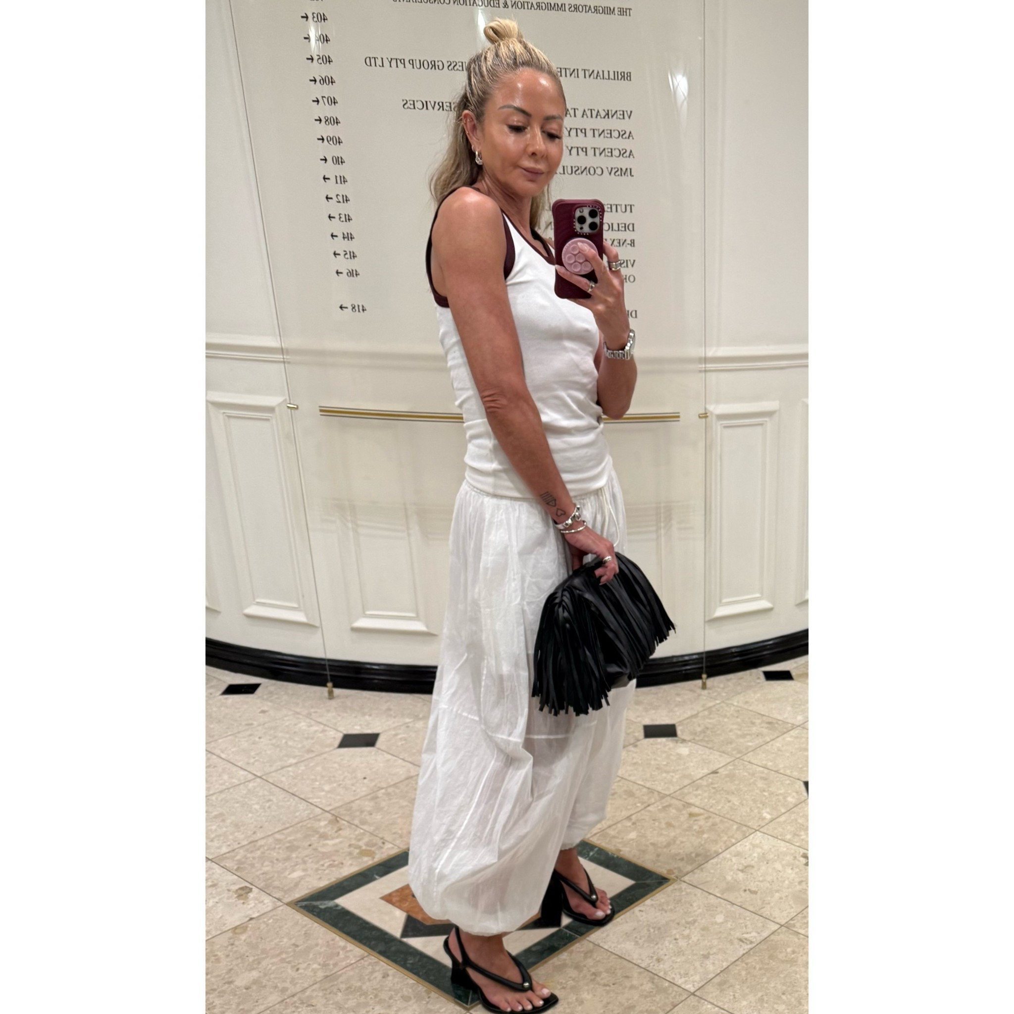 Summer whites! Wearing Zimmermann Balloon pants that aren't available anymore. Options below 

#LTKaustralia #LTKsummer #LTKdatenight