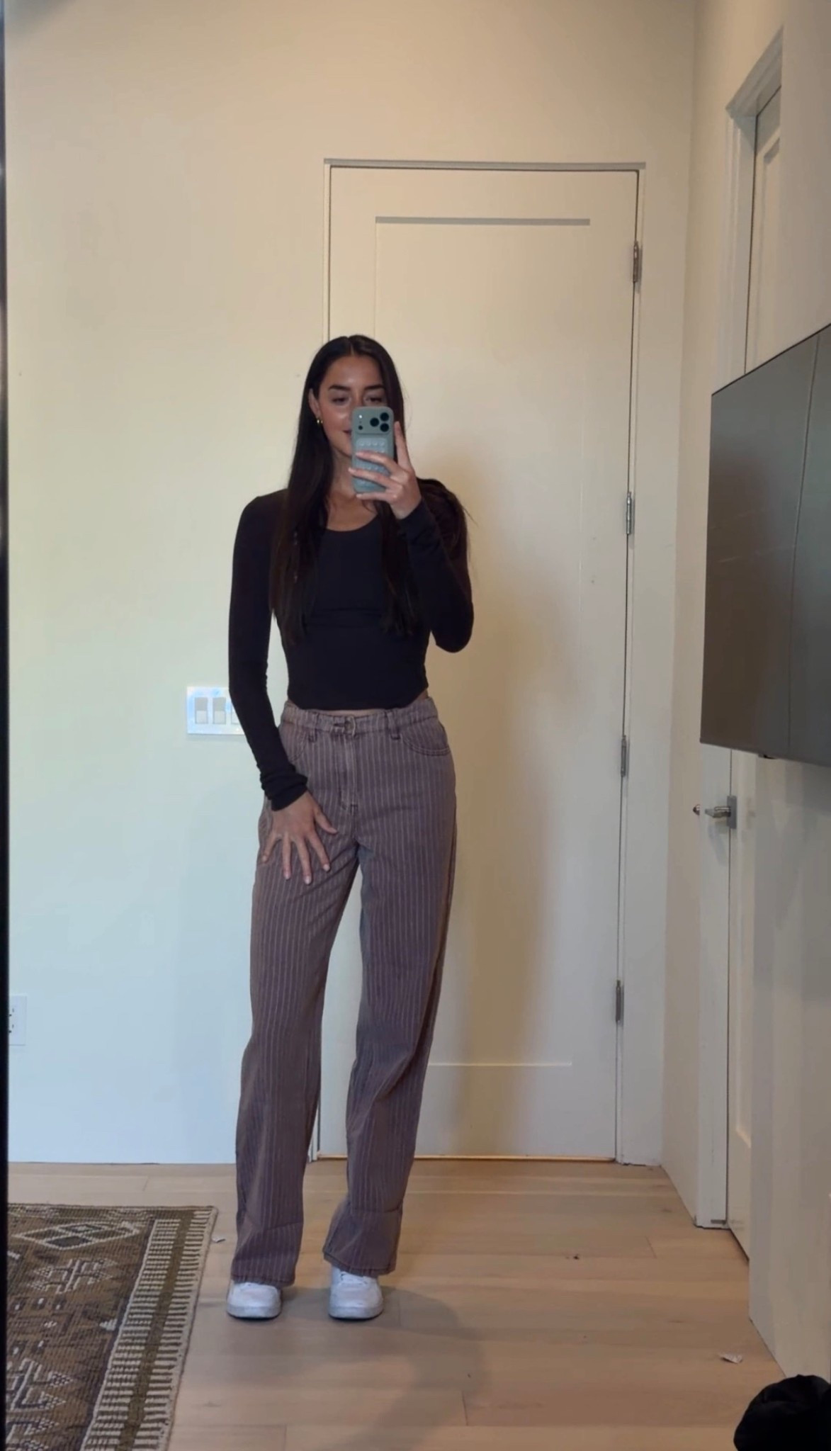 cut the seams out of these pants and instantly tall girl approved 🙌🏽#LTKStyleTip

#LTKFindsUnder100 #LTKTall