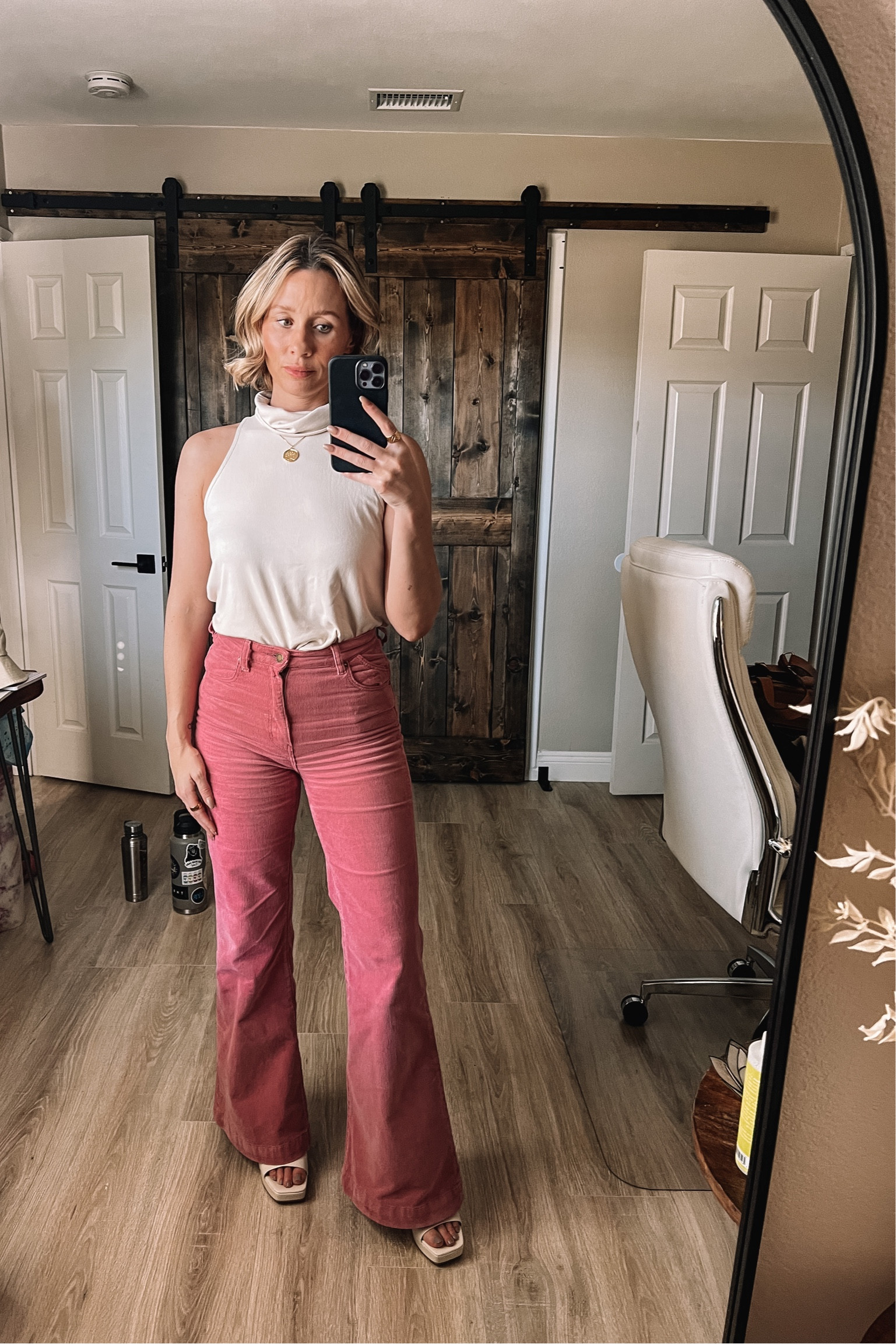 Obsessed with these rolla flares 😍 the pink is everything 

#LTKworkwear #LTKstyletip #LTKSeasonal
