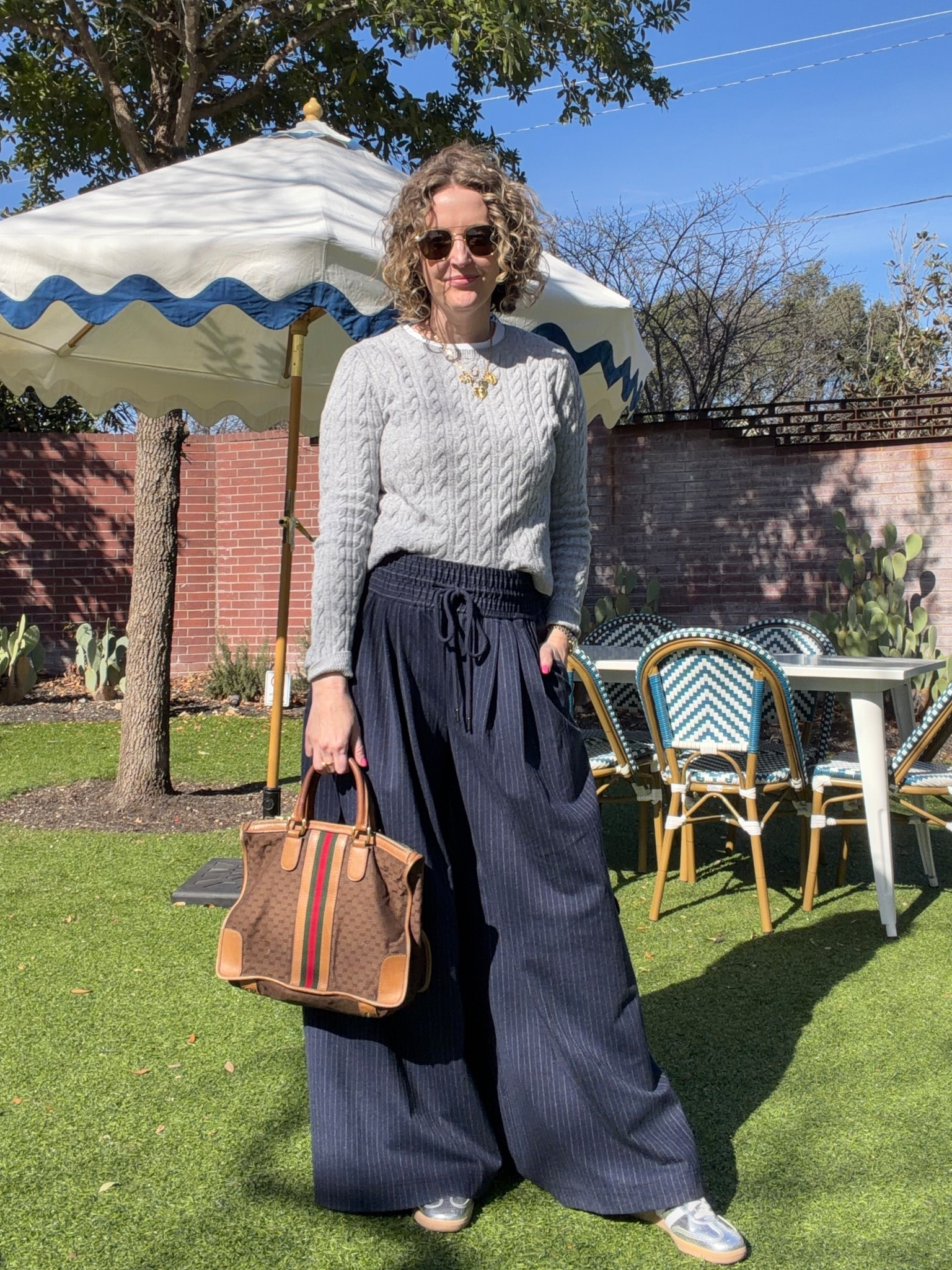 Wearing a medium in pants. EXTREMELY comfy 🙌

#LTKgrwm #LTKWorkwear #LTKootd