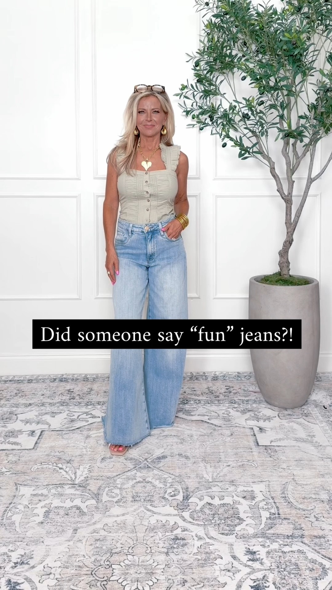 I am wearing a 24 in the jeans. 
@thewillowtree