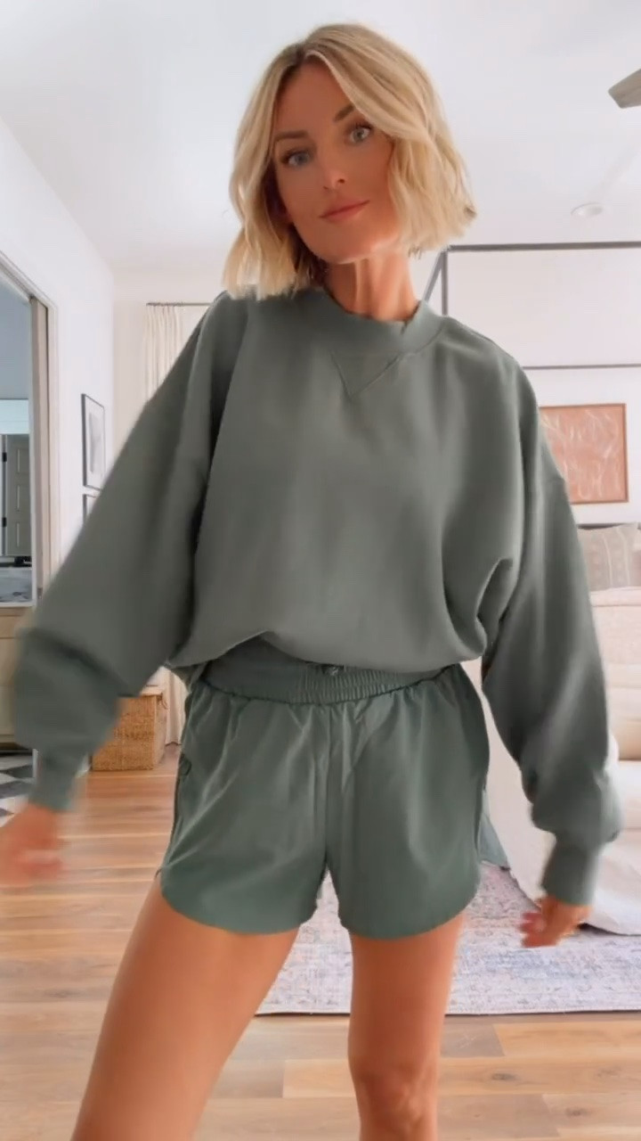 You guys know I have these shorts in so many colors for a good reason! They are some of my favorite go to’s, and they have this new green color for fall! Wearing small in both

Loverly Grey, Target, activewear, athleisure, active set matching, green short set crewneck

#LTKSeasonal #LTKActive #LTKootd